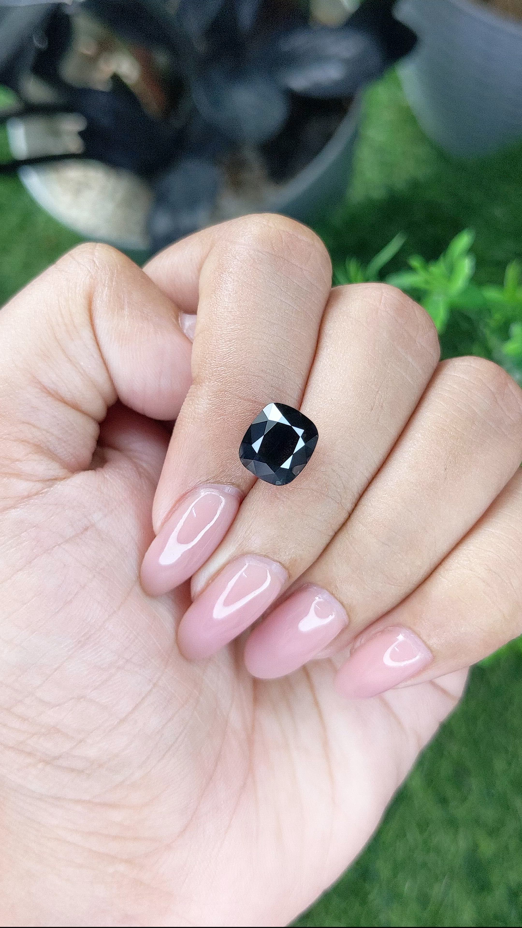 5.03 Ct. Color Change Sapphire from Ceylon (Sri Lanka) Size Video