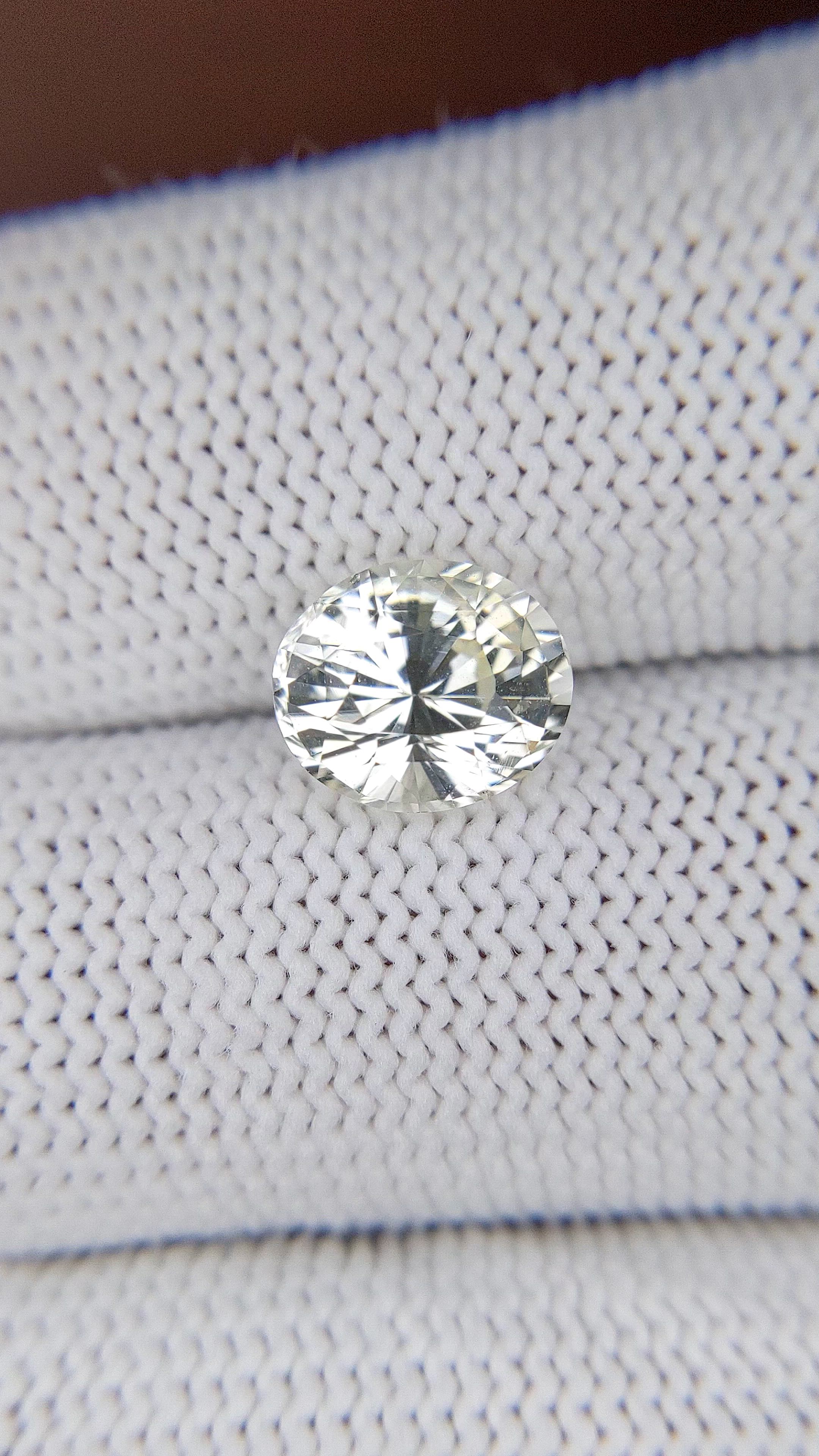 3.01 Ct. White Sapphire from Ceylon (Sri Lanka) Size Video