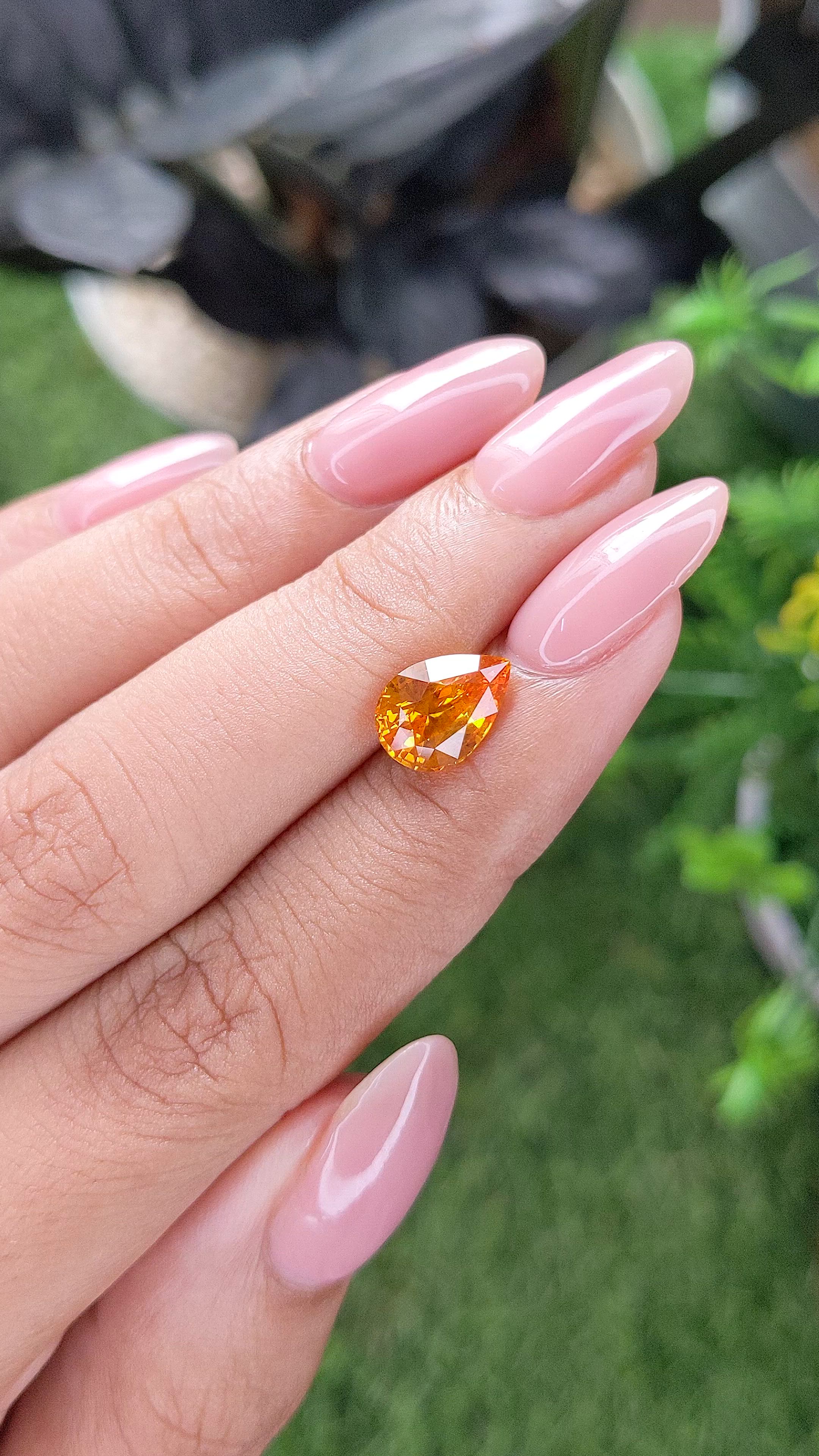 2.52 Ct. Yellowish Orange Sapphire from Ceylon (Sri Lanka) Size Video