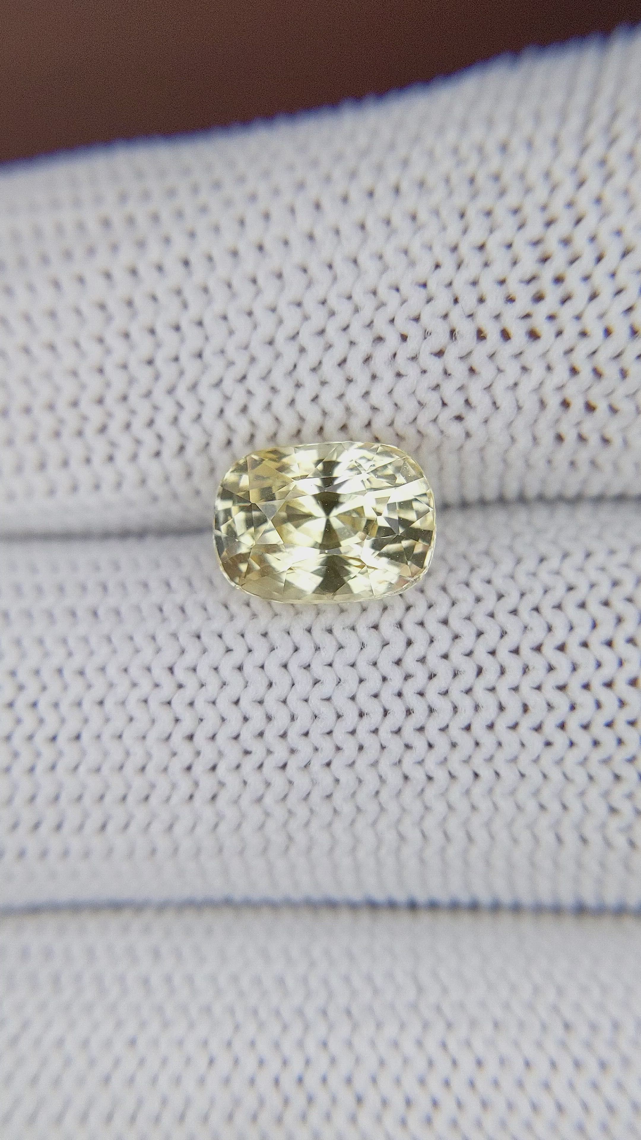 3.09 Ct. Yellow Sapphire from Ceylon (Sri Lanka) Size Video