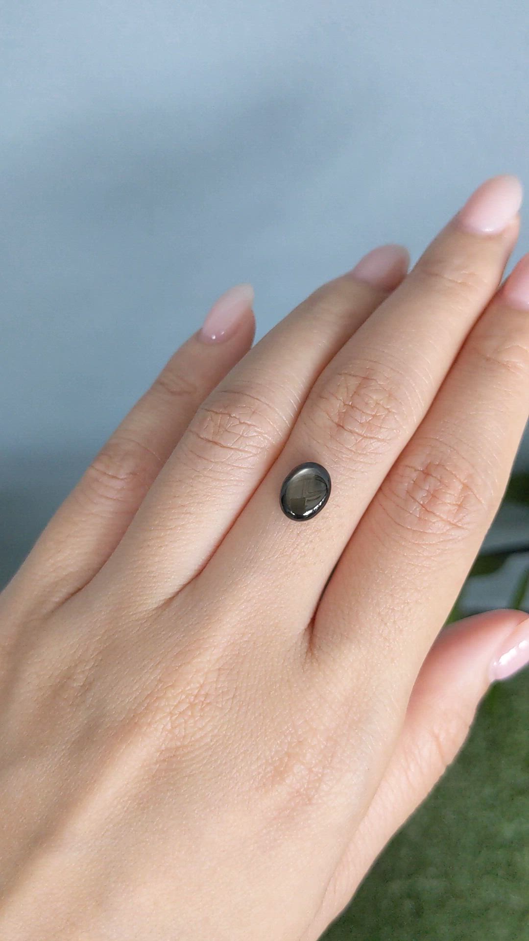 2.90 Ct. Black Star Sapphire from Ceylon (Sri Lanka) Size Video