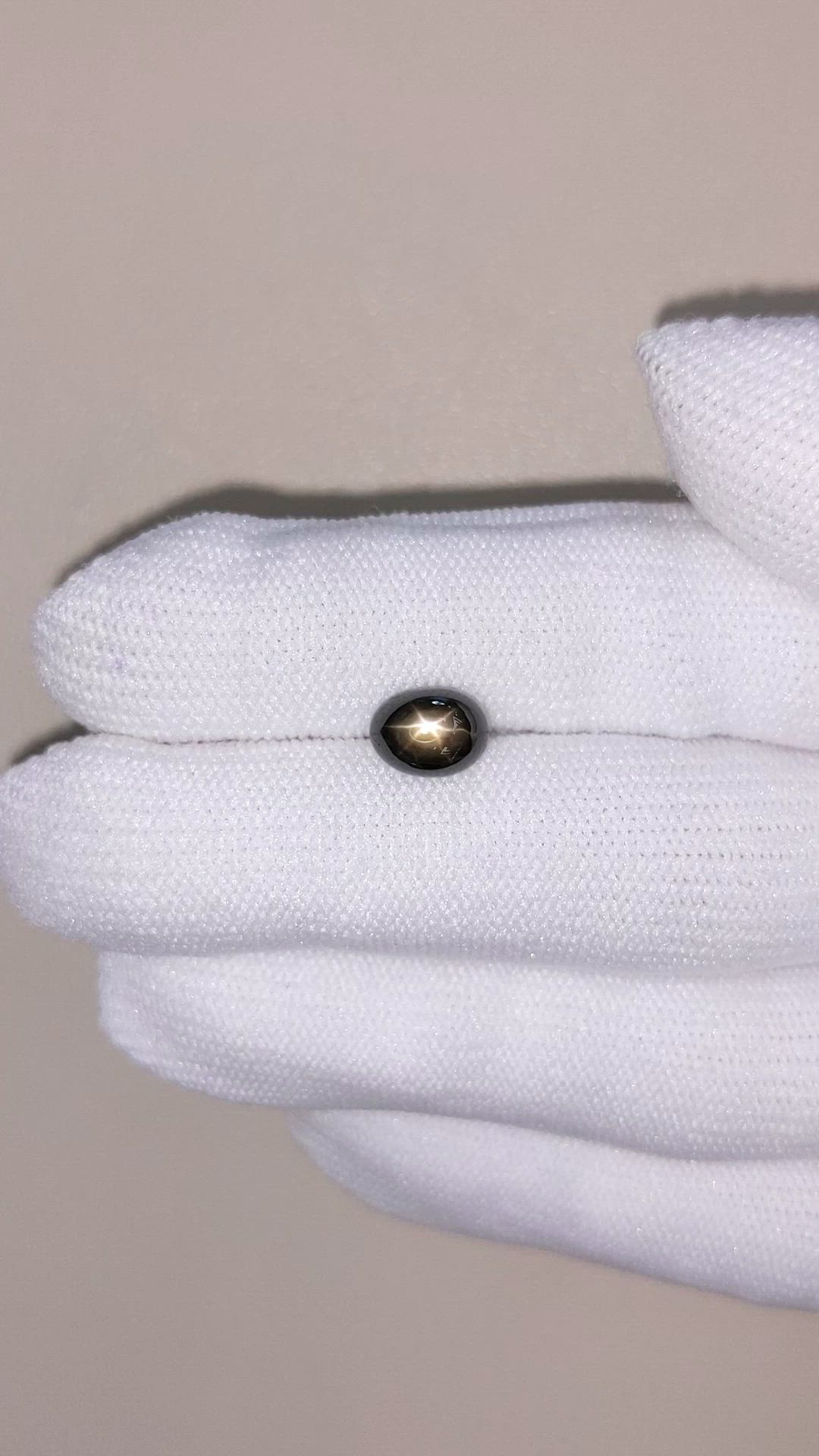 2.55 Ct. Black Star Sapphire from Ceylon (Sri Lanka) Size Video