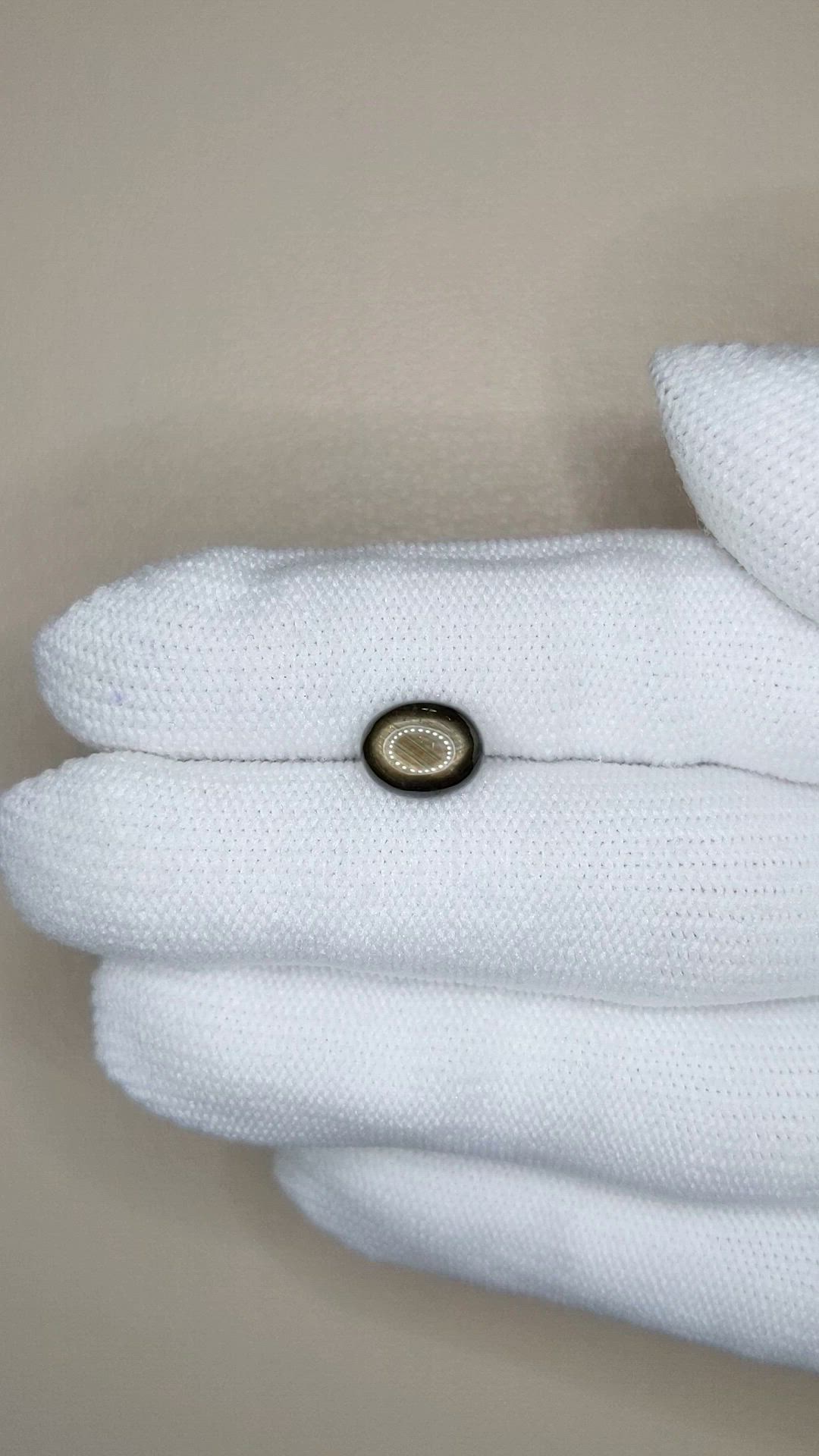 2.84 Ct. Black Star Sapphire from Ceylon (Sri Lanka) Size Video