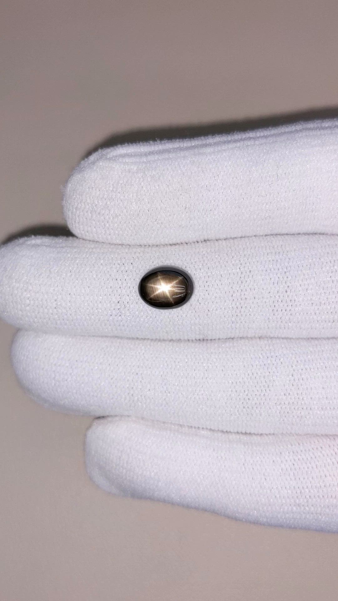 3.21 Ct. Black Star Sapphire from Ceylon (Sri Lanka) Size Video