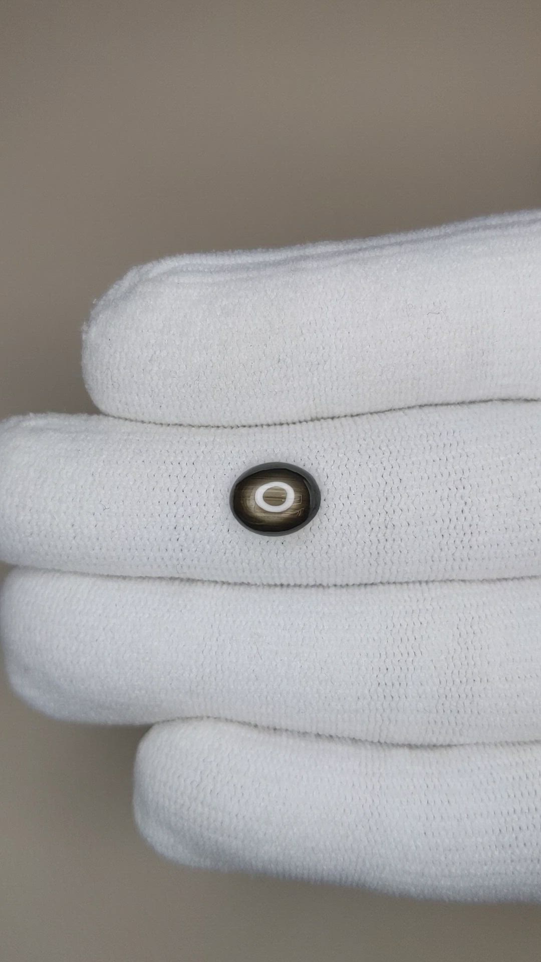 2.36 Ct. Black Star Sapphire from Ceylon (Sri Lanka) Size Video
