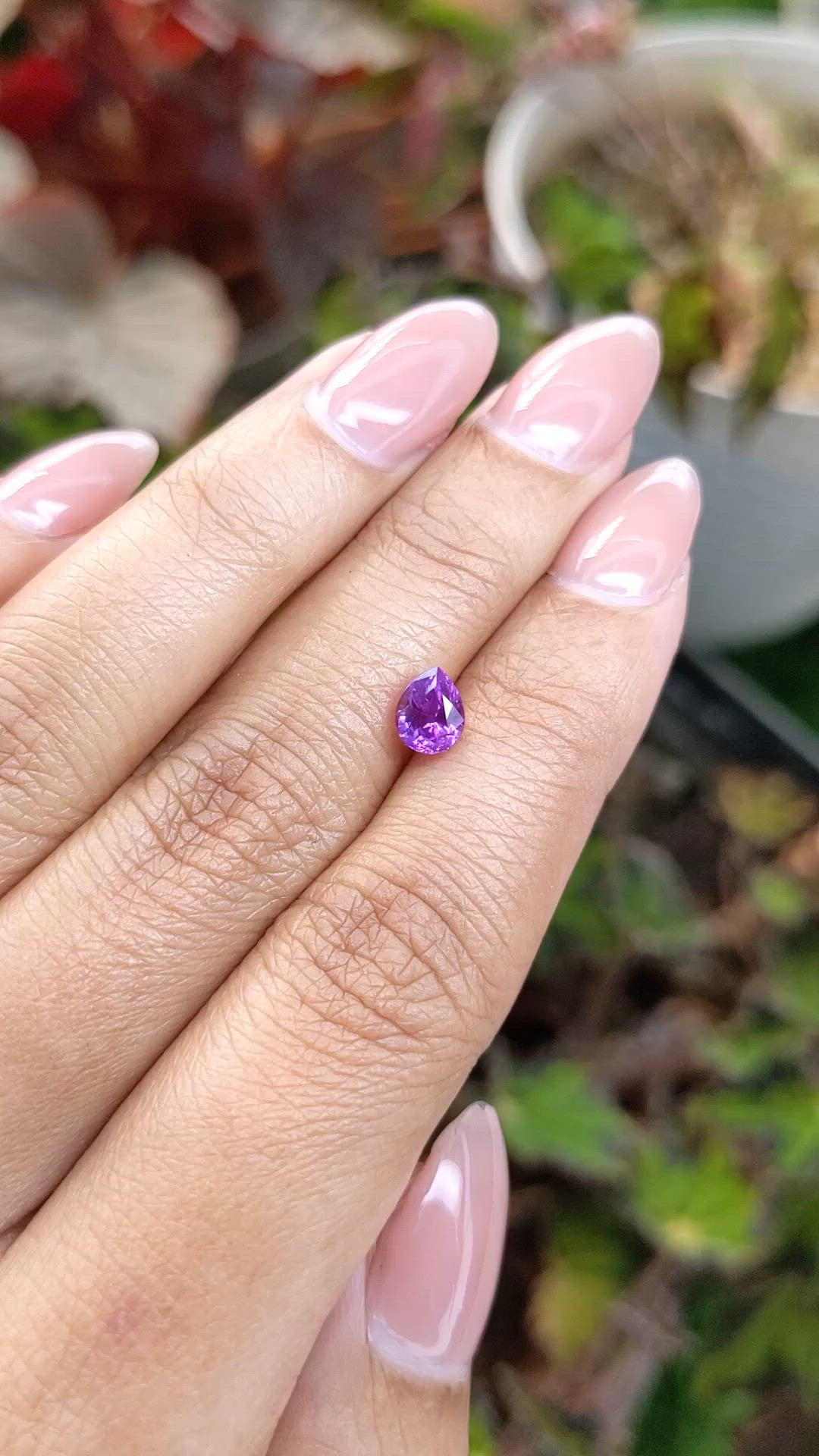 1.07 Ct. Pinkish Purple Sapphire from Ceylon (Sri Lanka) Size Video