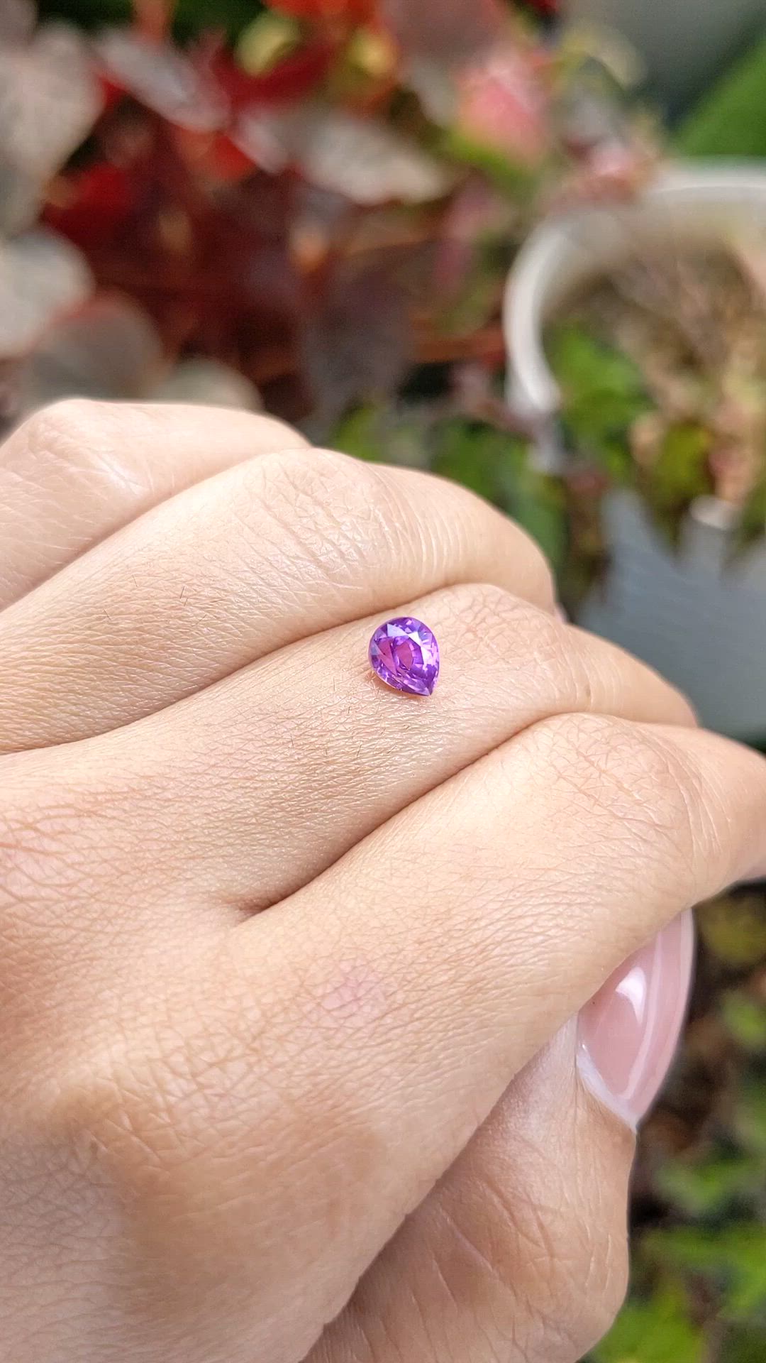 1.07 Ct. Pinkish Purple Sapphire from Ceylon (Sri Lanka) Size Video