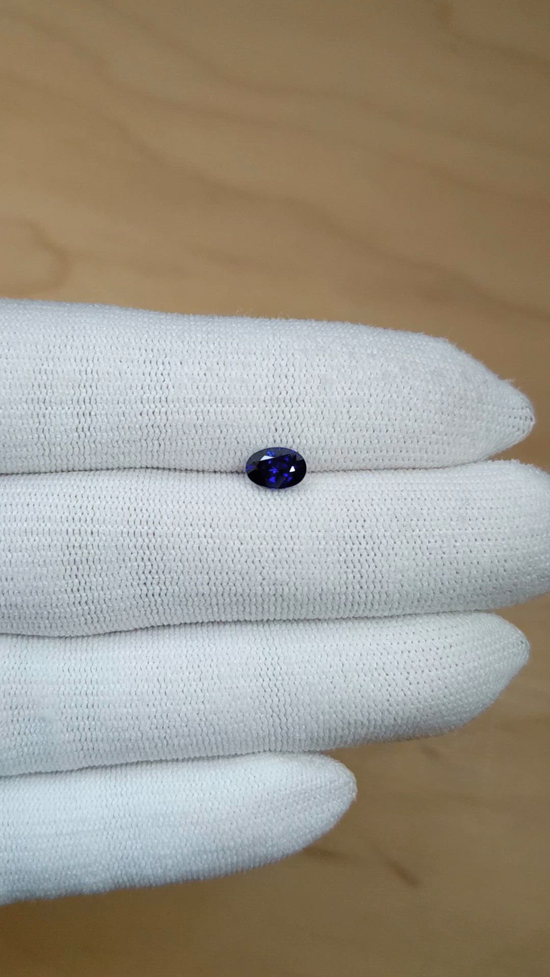 1.01 Ct. Blue Sapphire from Ceylon (Sri Lanka) Size Video
