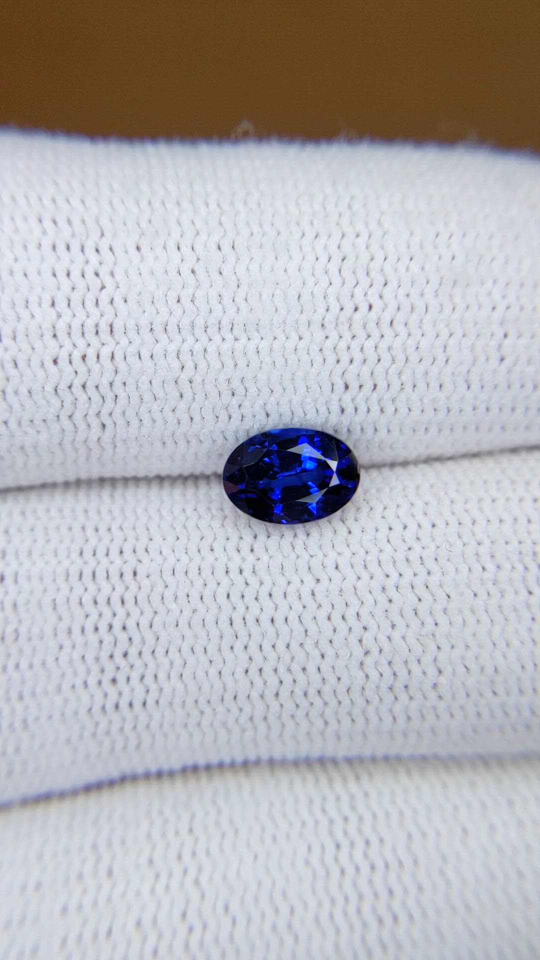 1.22 Ct. Blue Sapphire from Ceylon (Sri Lanka) Size Video
