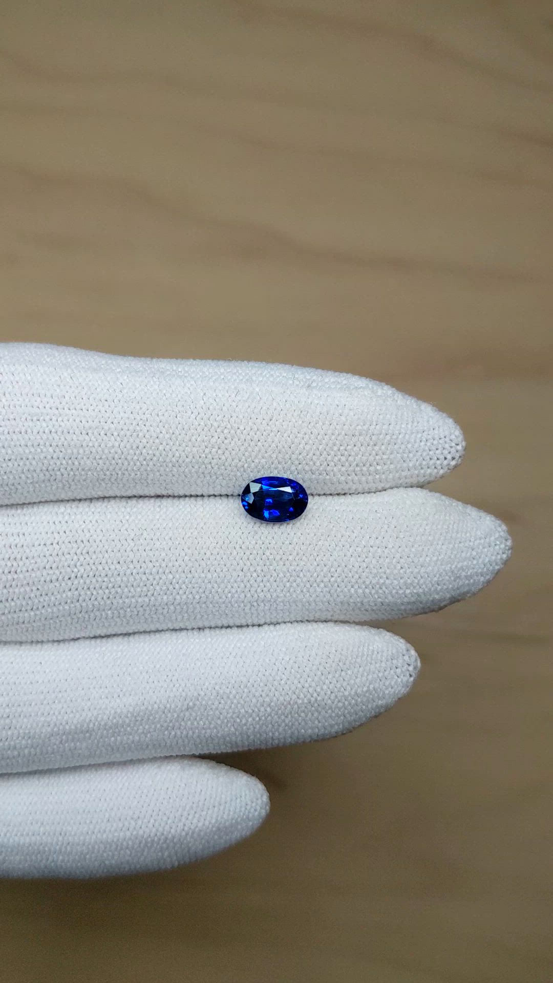 1.24 Ct. Blue Sapphire from Ceylon (Sri Lanka) Size Video