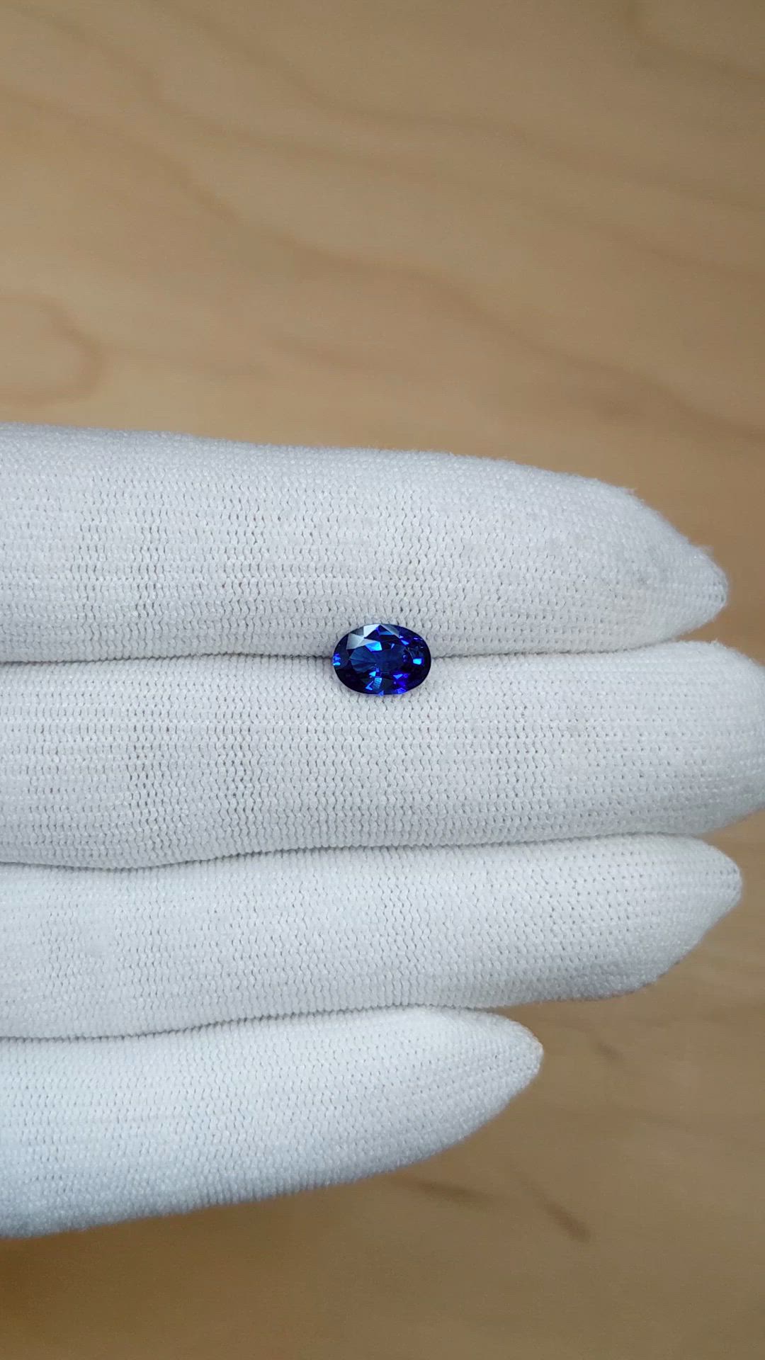 1.48 Ct. Blue Sapphire from Ceylon (Sri Lanka) Size Video