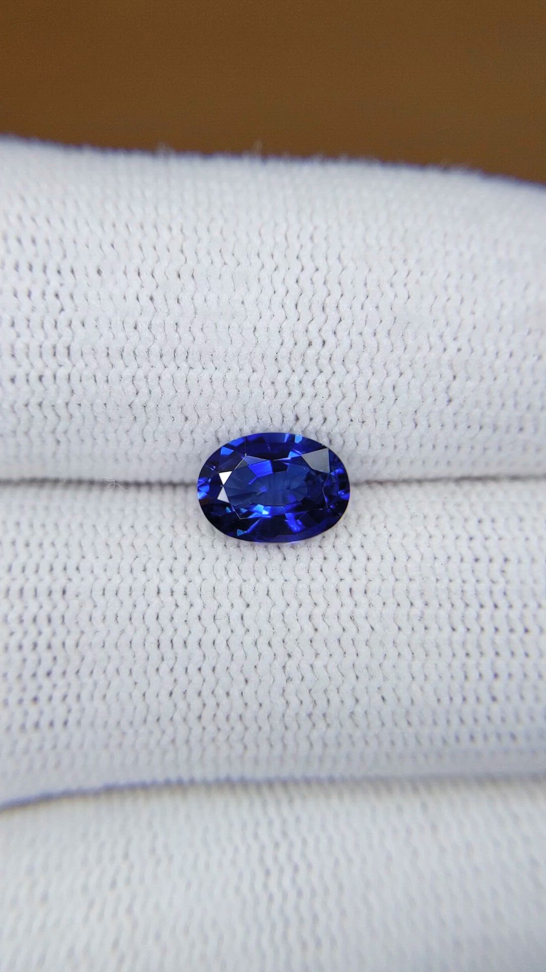 1.48 Ct. Blue Sapphire from Ceylon (Sri Lanka) Size Video