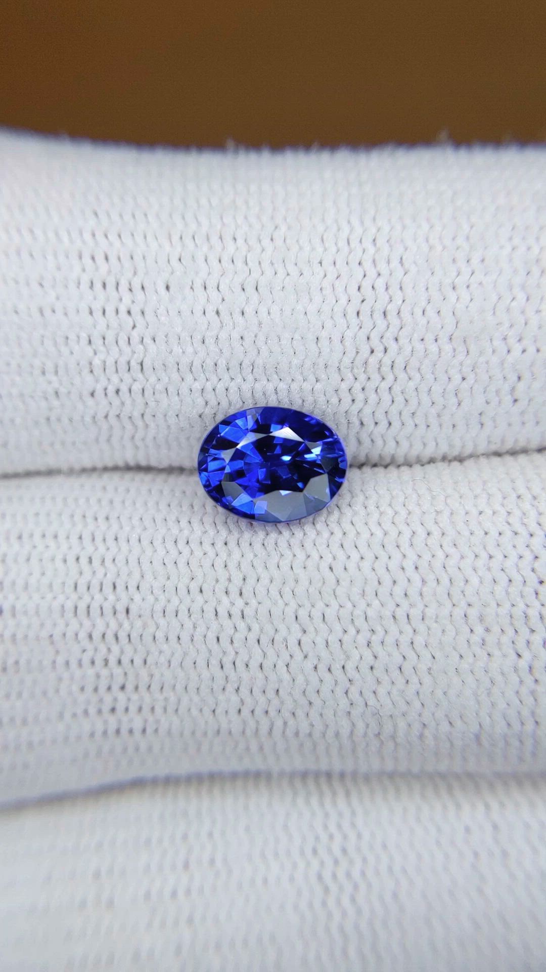1.68 Ct. Blue Sapphire from Ceylon (Sri Lanka) Size Video