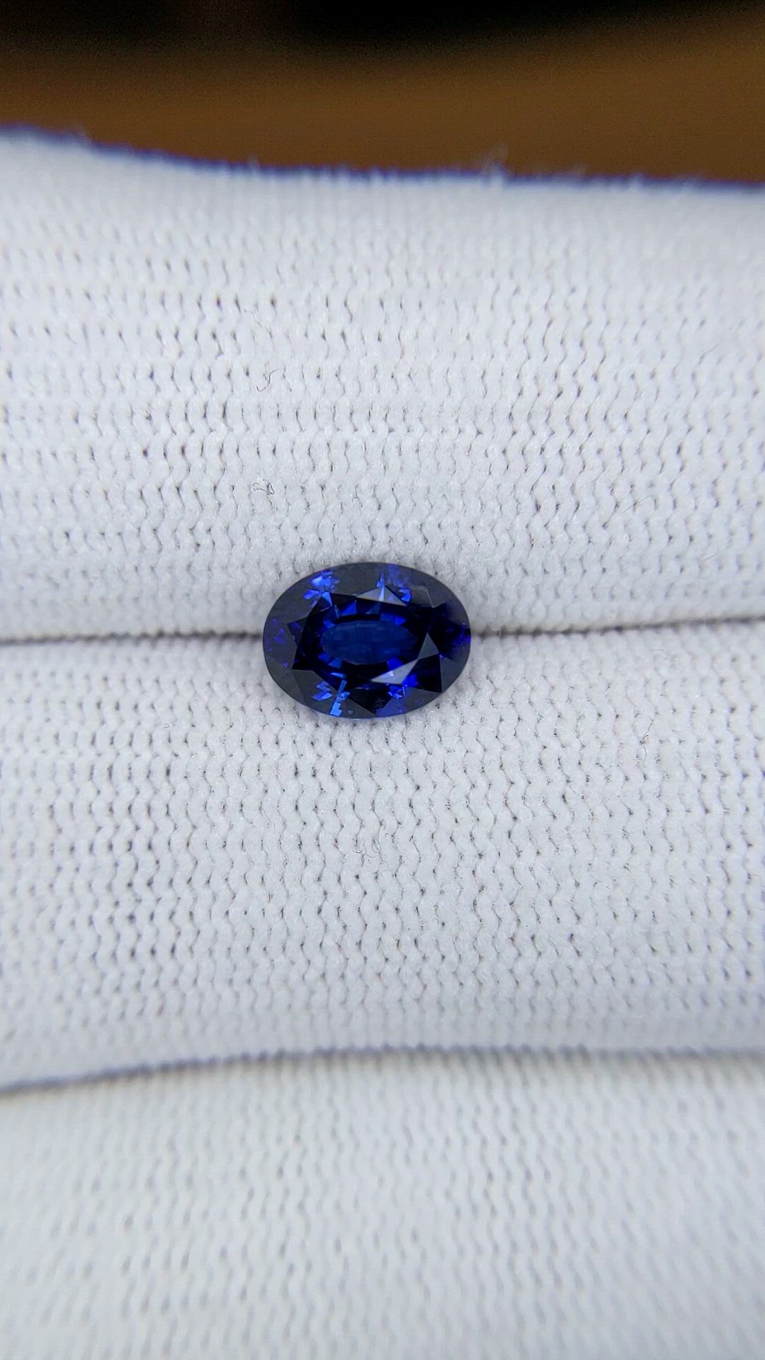 1.70 Ct. Blue Sapphire from Ceylon (Sri Lanka) Size Video