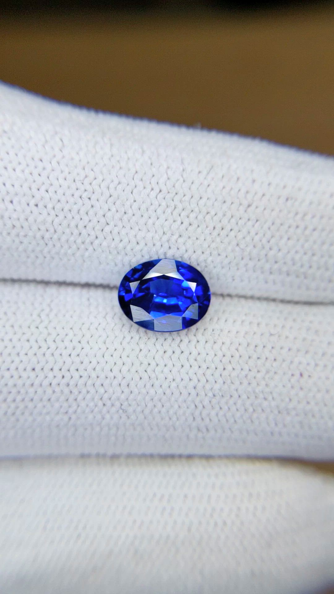 1.74 Ct. Blue Sapphire from Ceylon (Sri Lanka) Size Video