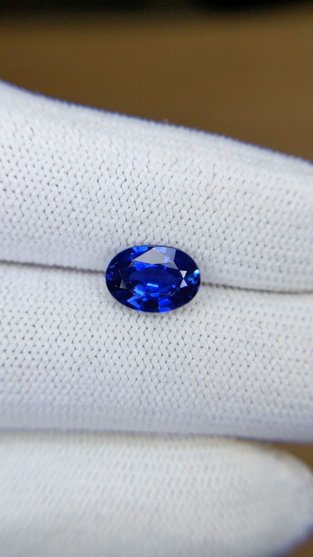 1.90 Ct. Blue Sapphire from Ceylon (Sri Lanka) Size Video
