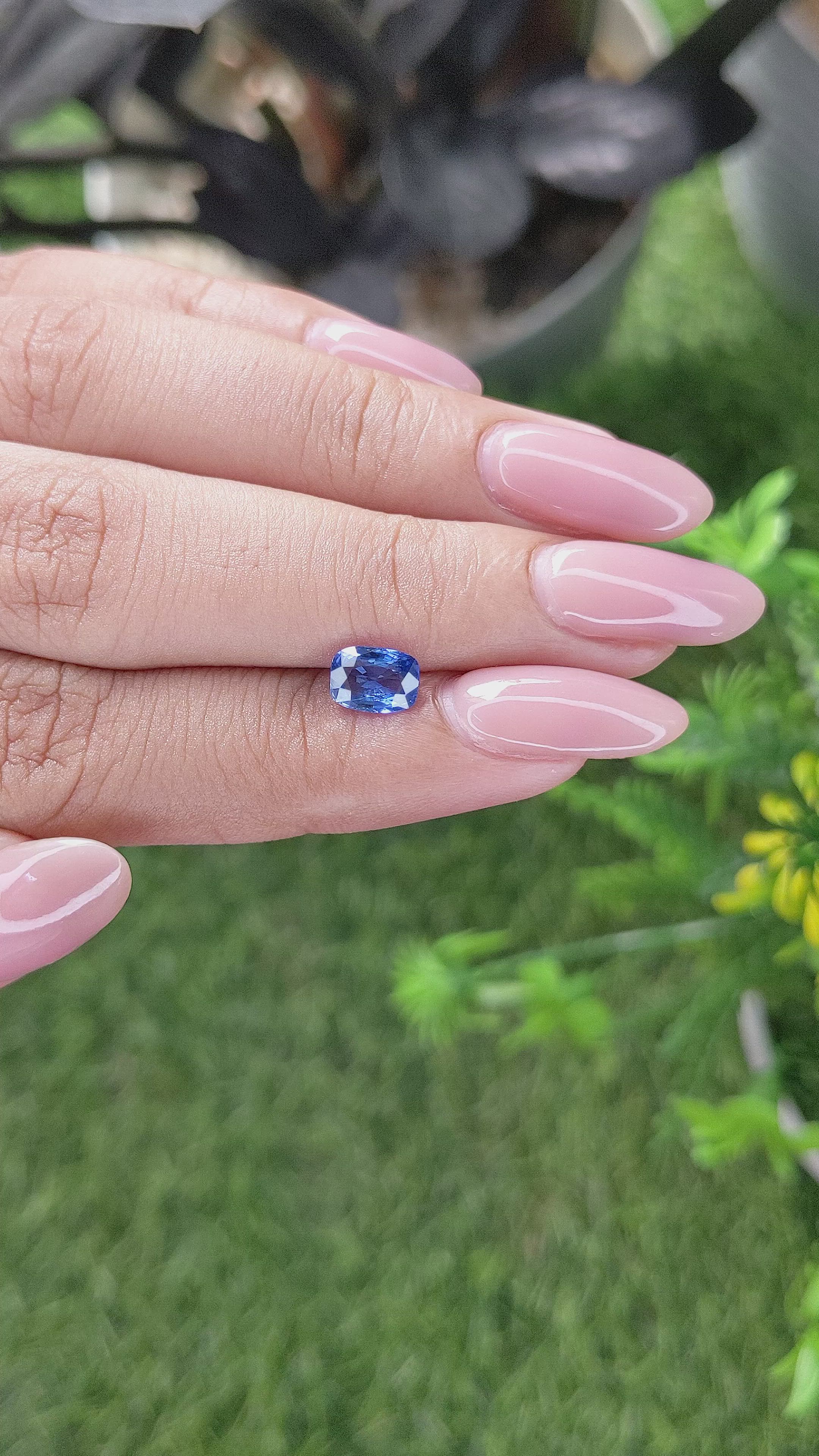 1.08 Ct. Blue Sapphire from Ceylon (Sri Lanka) Size Video
