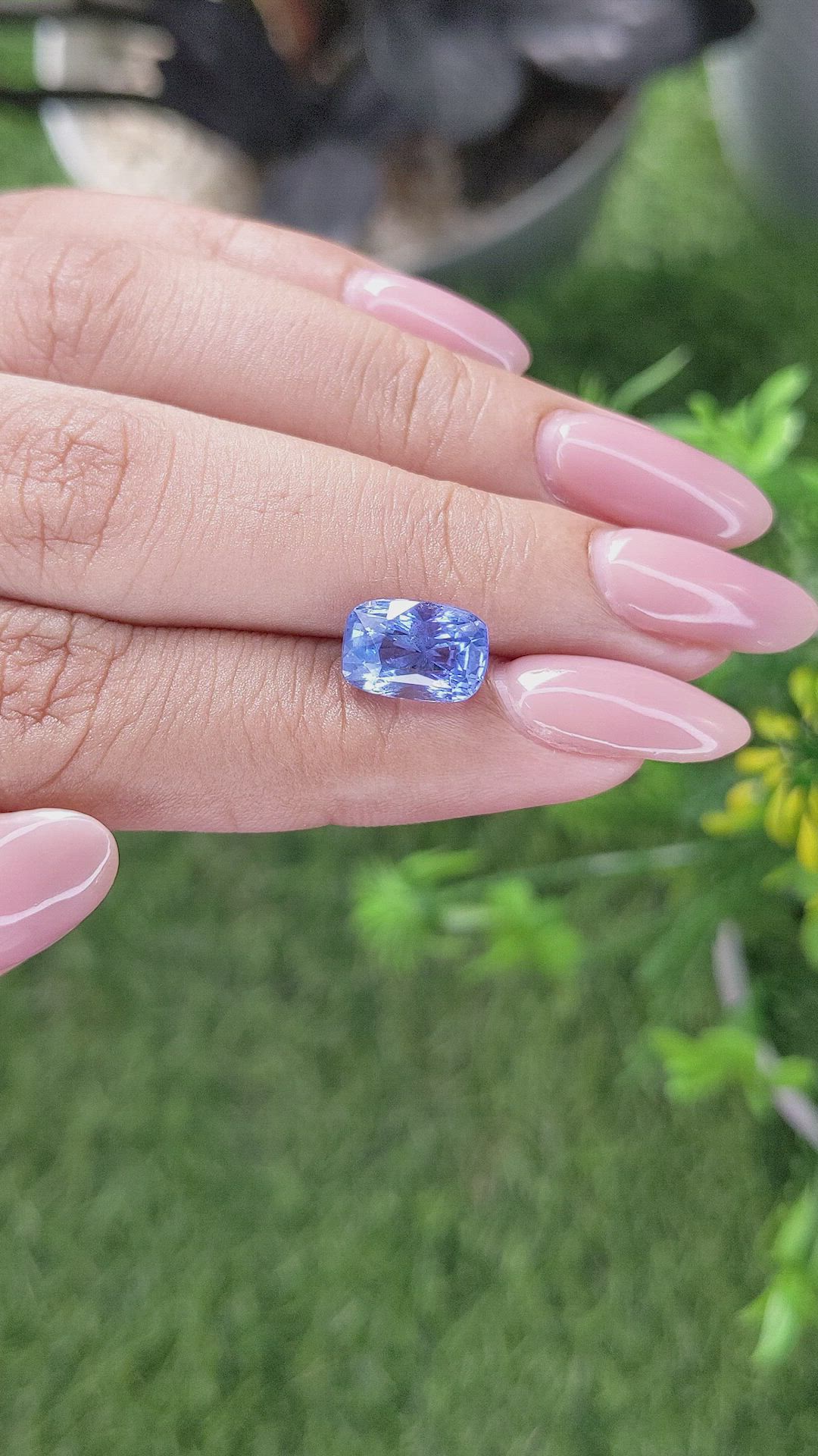 4.12 Ct. Blue Sapphire from Ceylon (Sri Lanka) Size Video