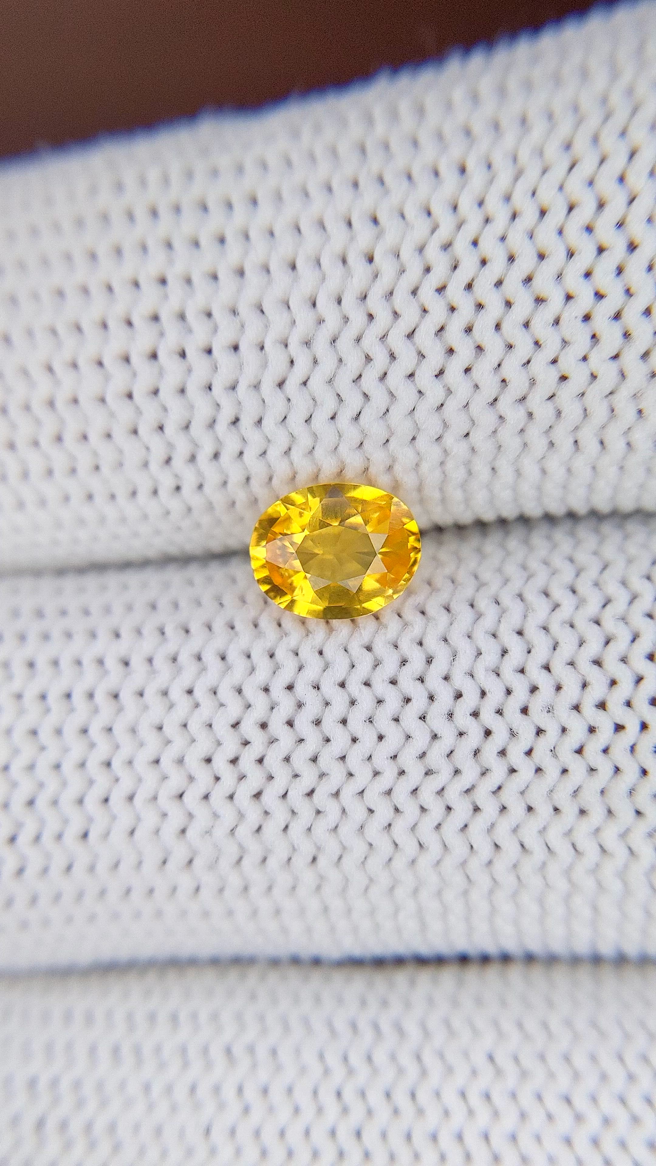 1.05 Ct. Yellow Sapphire from Ceylon (Sri Lanka) Size Video