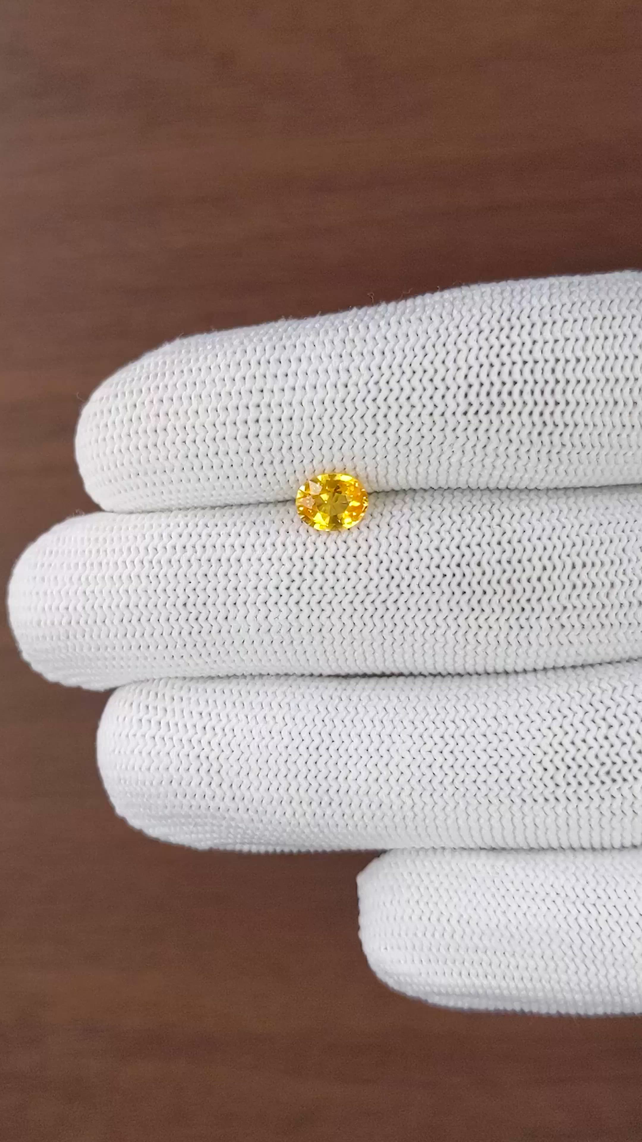 1.05 Ct. Yellow Sapphire from Ceylon (Sri Lanka) Size Video