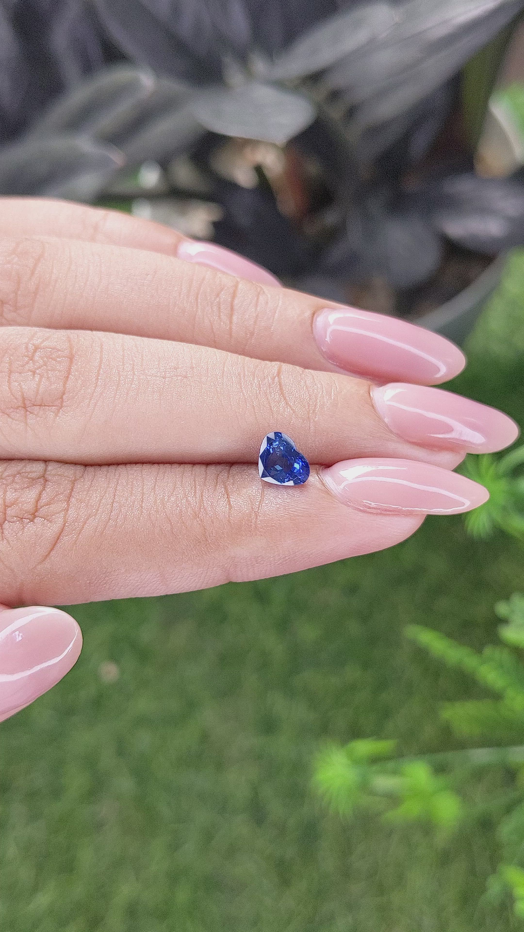 1.04 Ct. Blue Sapphire from Ceylon (Sri Lanka) Size Video