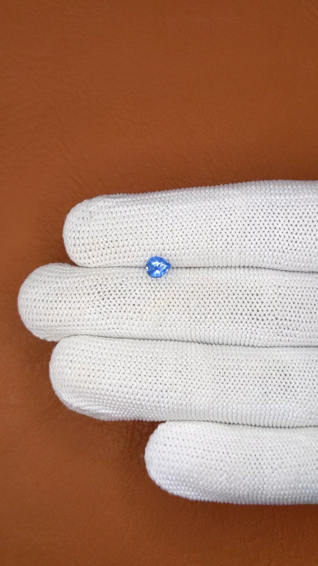 0.40 Ct. Blue Sapphire from Ceylon (Sri Lanka) Size Video