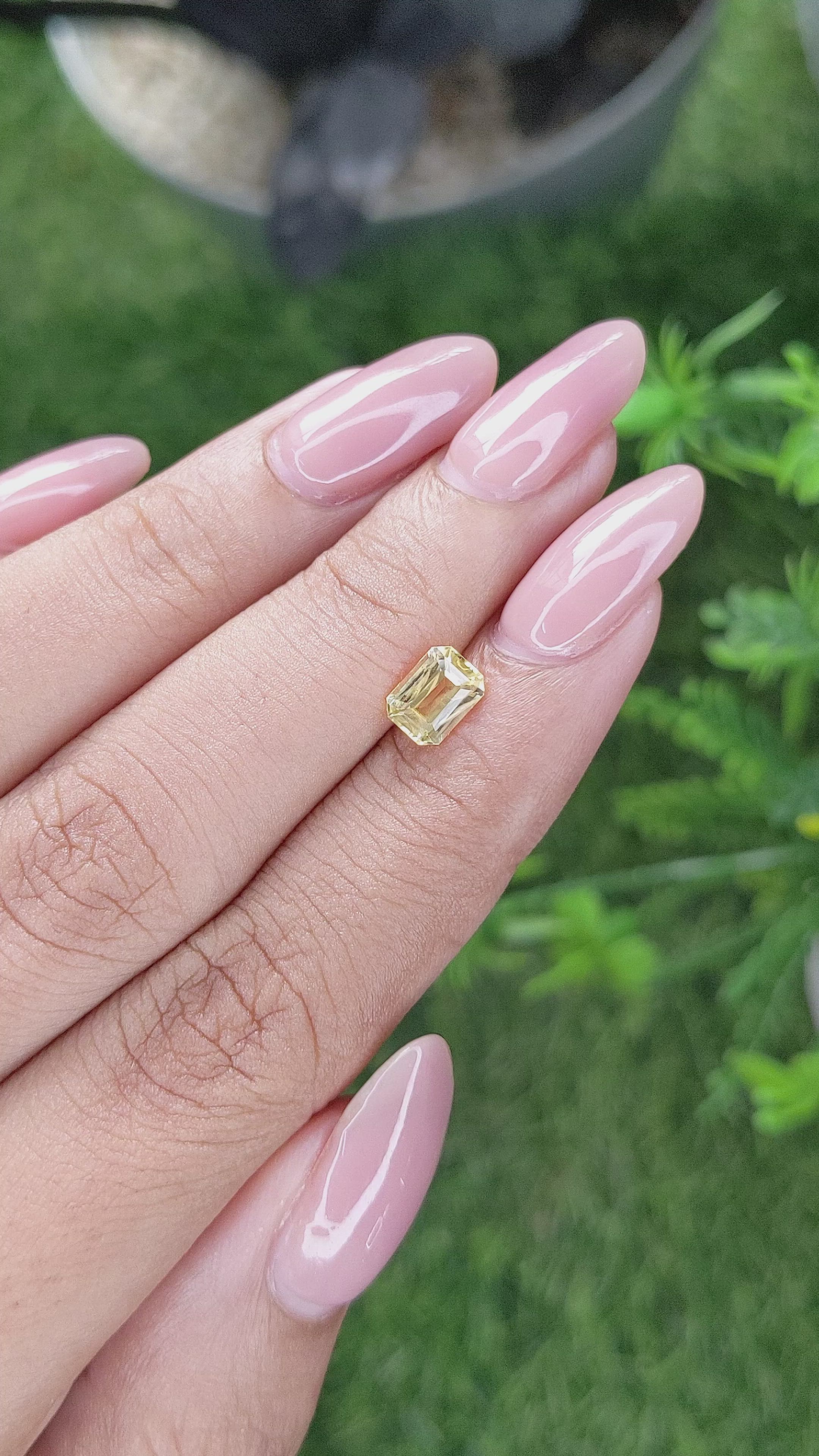 1.06 Ct. Yellow Sapphire from Ceylon (Sri Lanka) Size Video