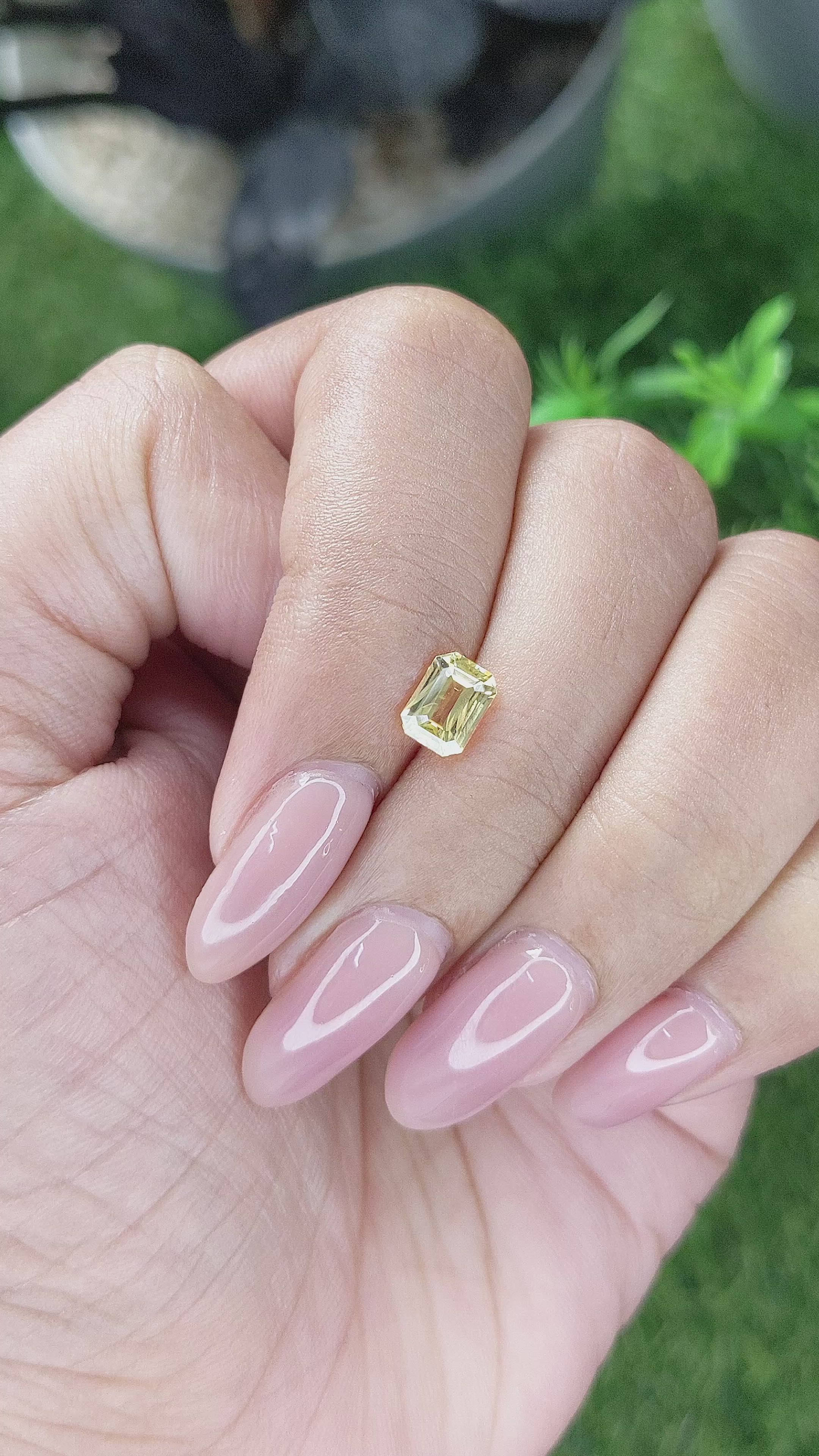 1.06 Ct. Yellow Sapphire from Ceylon (Sri Lanka) Size Video