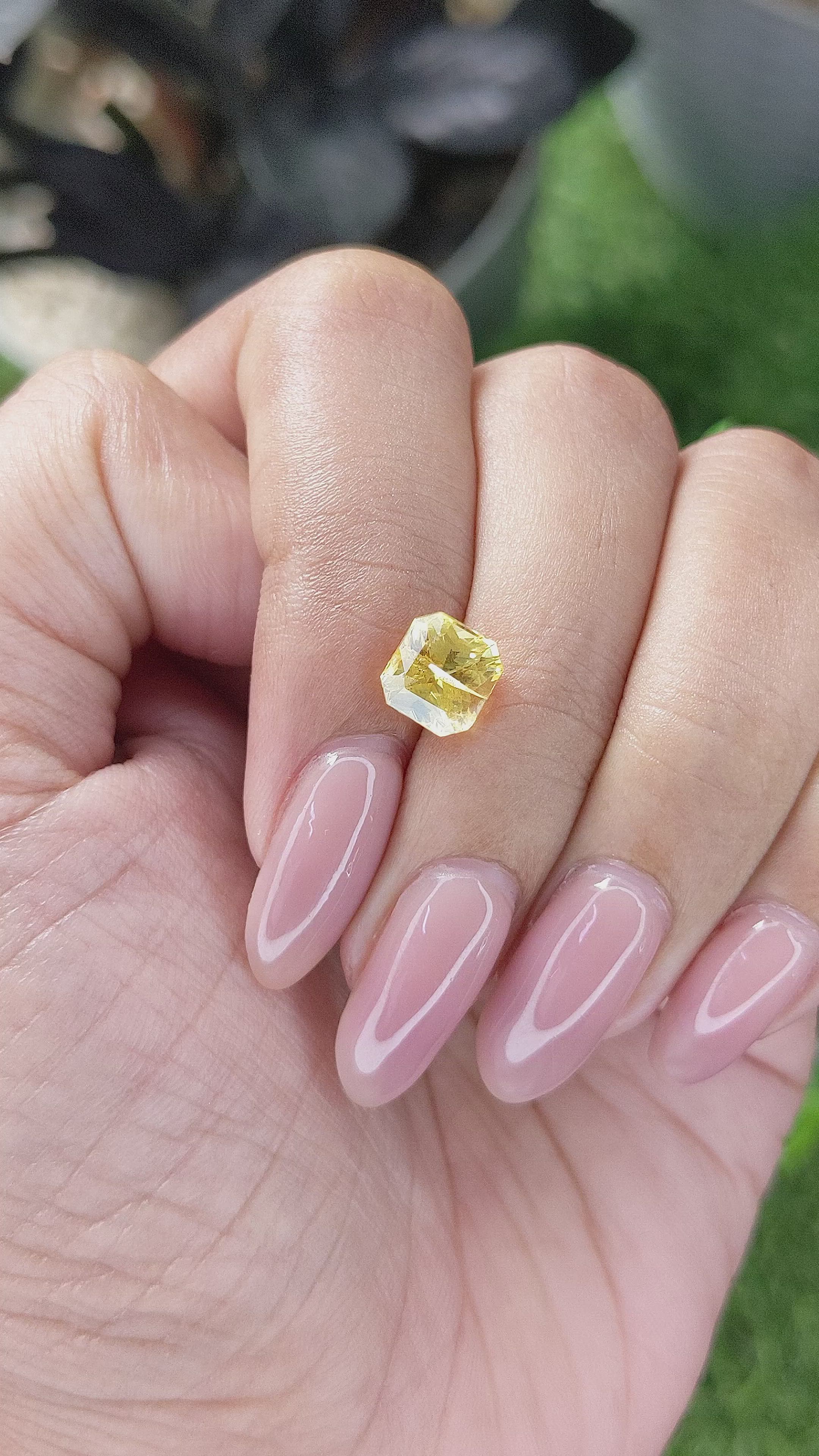 2.12 Ct. Yellow Sapphire from Ceylon (Sri Lanka) Size Video