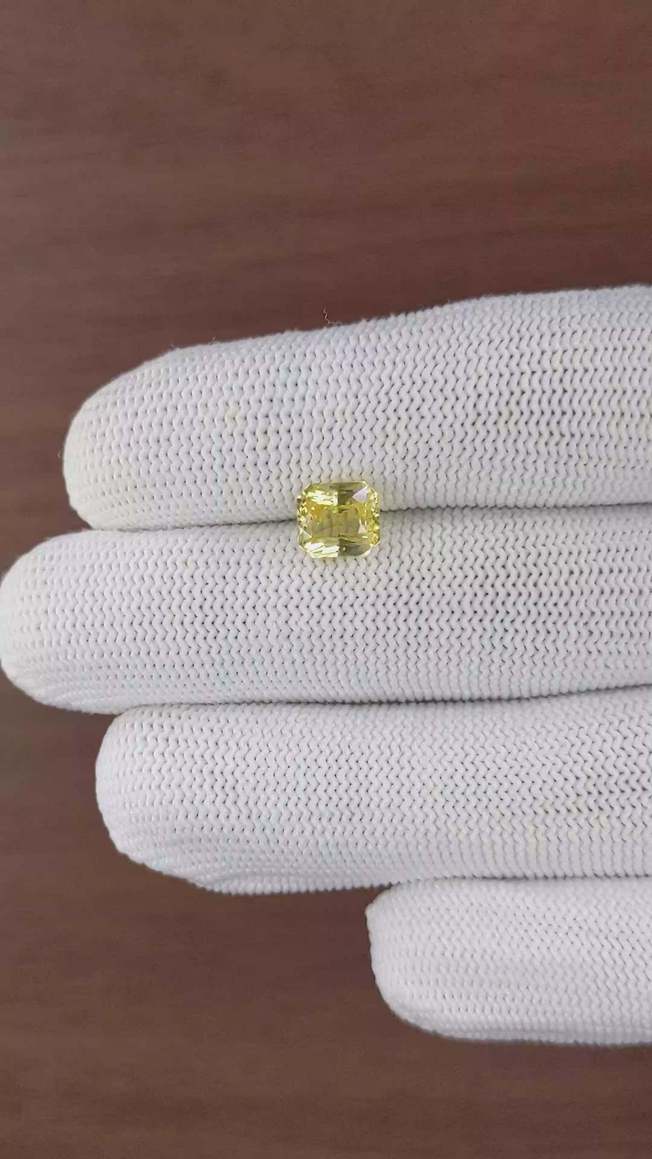 2.65 Ct. Yellow Sapphire from Ceylon (Sri Lanka) Size Video