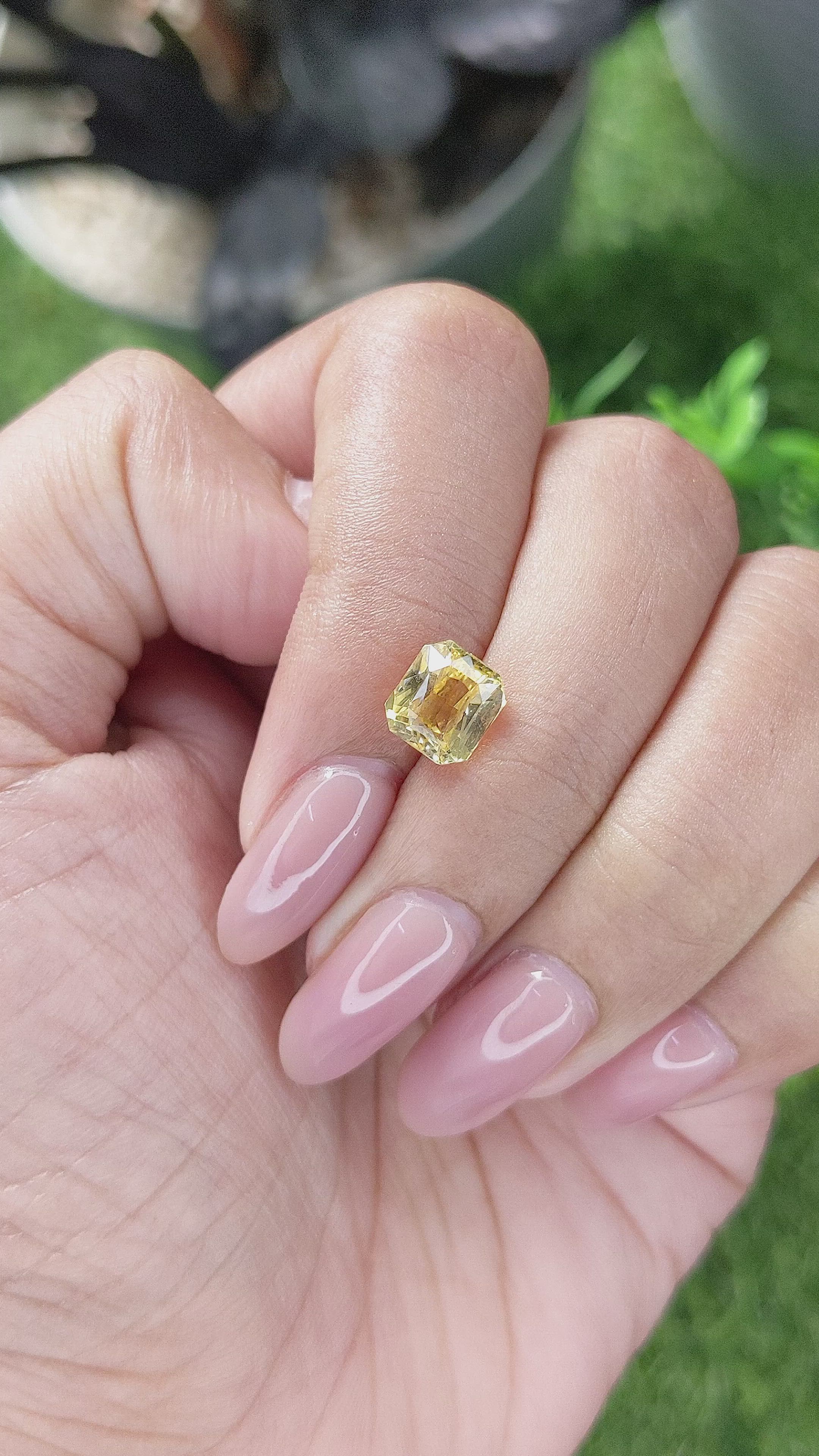 2.65 Ct. Yellow Sapphire from Ceylon (Sri Lanka) Size Video