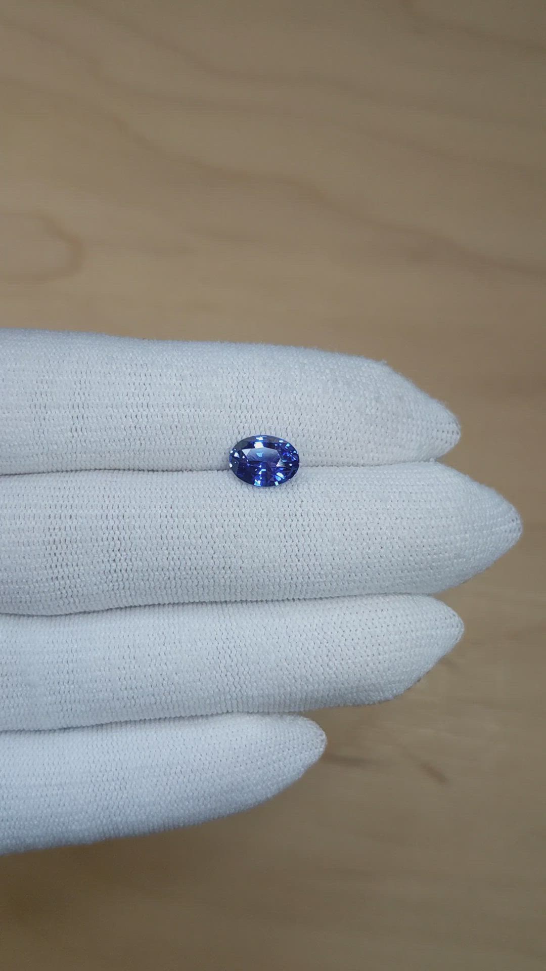2.26 Ct. Blue Sapphire from Ceylon (Sri Lanka) Size Video