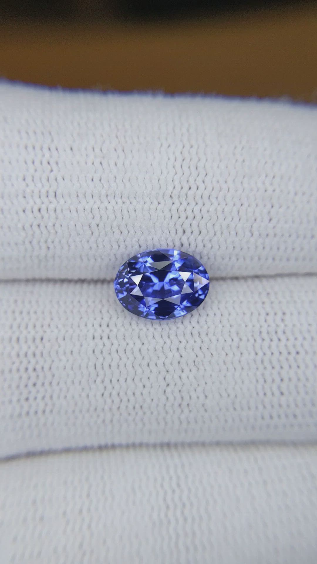 2.26 Ct. Blue Sapphire from Ceylon (Sri Lanka) Size Video