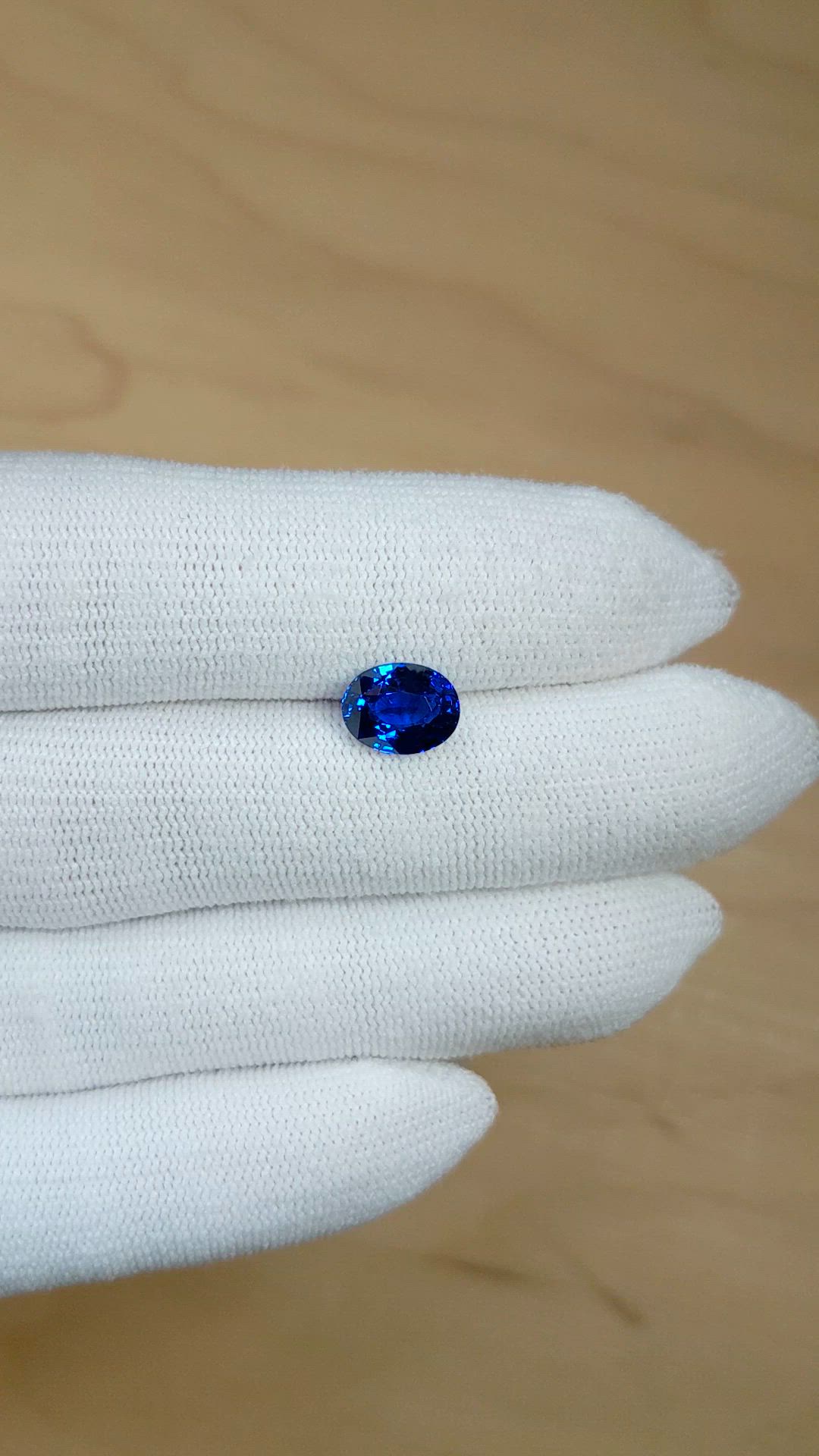 2.55 Ct. Blue Sapphire from Ceylon (Sri Lanka) Size Video