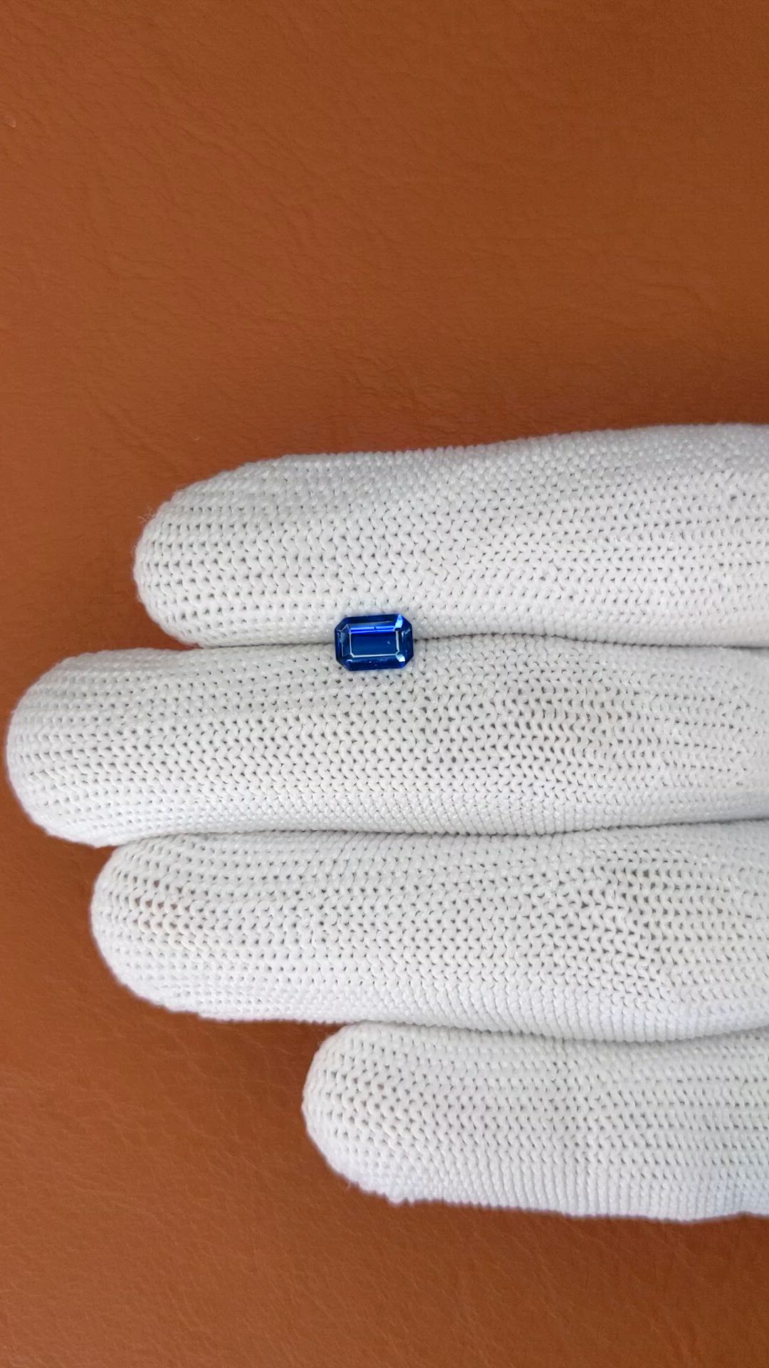 0.72 Ct. Blue Sapphire from Ceylon (Sri Lanka) Size Video