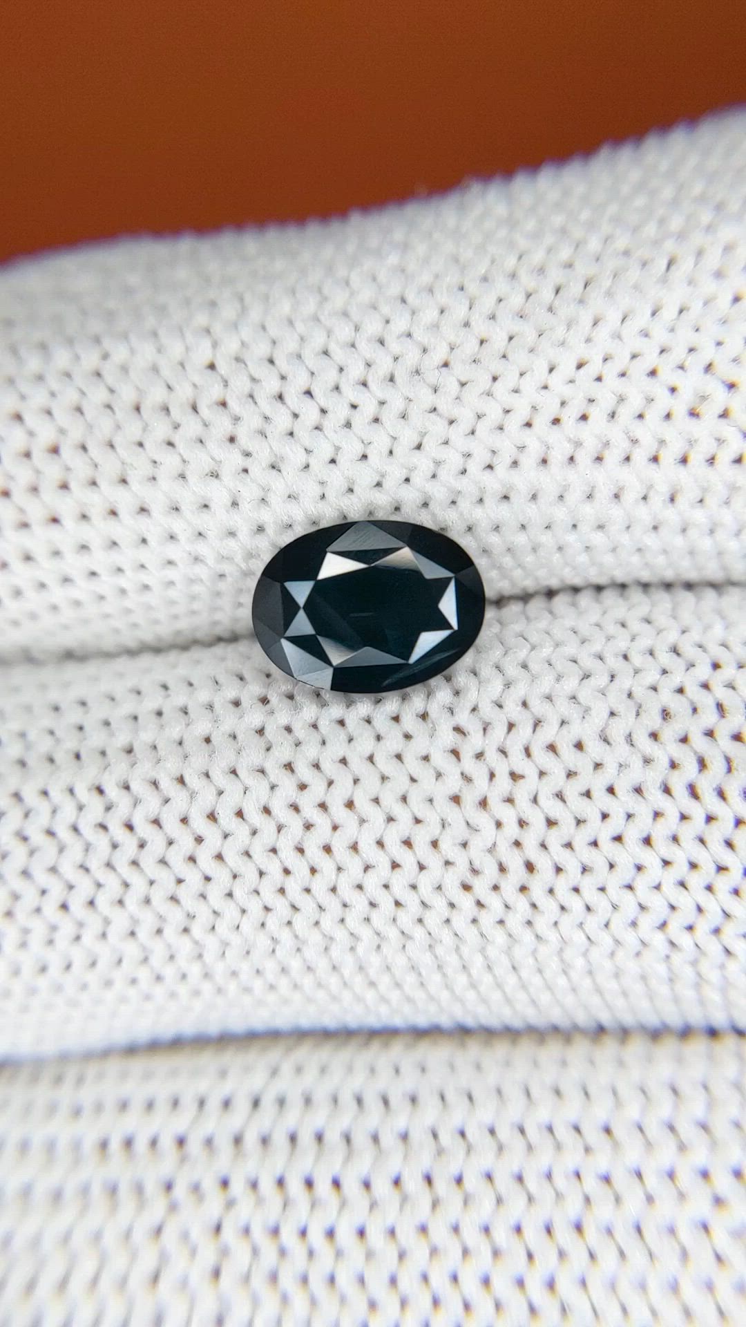 2.32 Ct. Greenish Blue Sapphire from Ceylon (Sri Lanka) Size Video