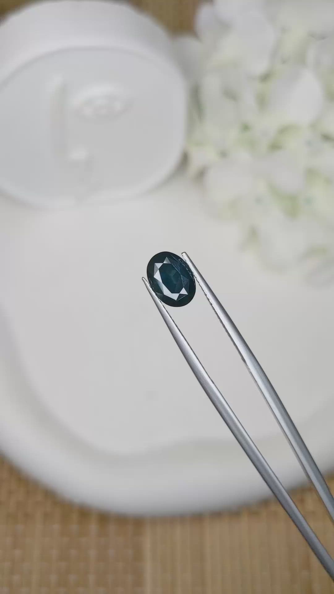 2.32 Ct. Greenish Blue Sapphire from Ceylon (Sri Lanka) Size Video