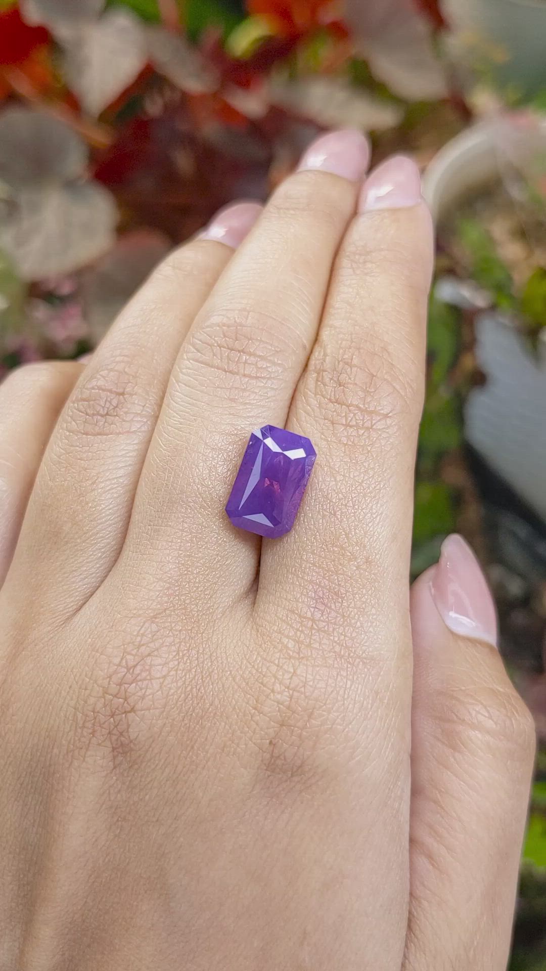 7.87 Ct. Pinkish Purple Sapphire from Ceylon (Sri Lanka) Size Video