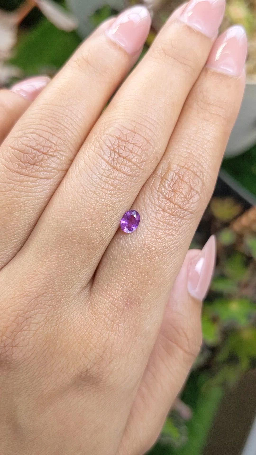 0.40 Ct. Pinkish Purple Sapphire from Ceylon (Sri Lanka) Size Video