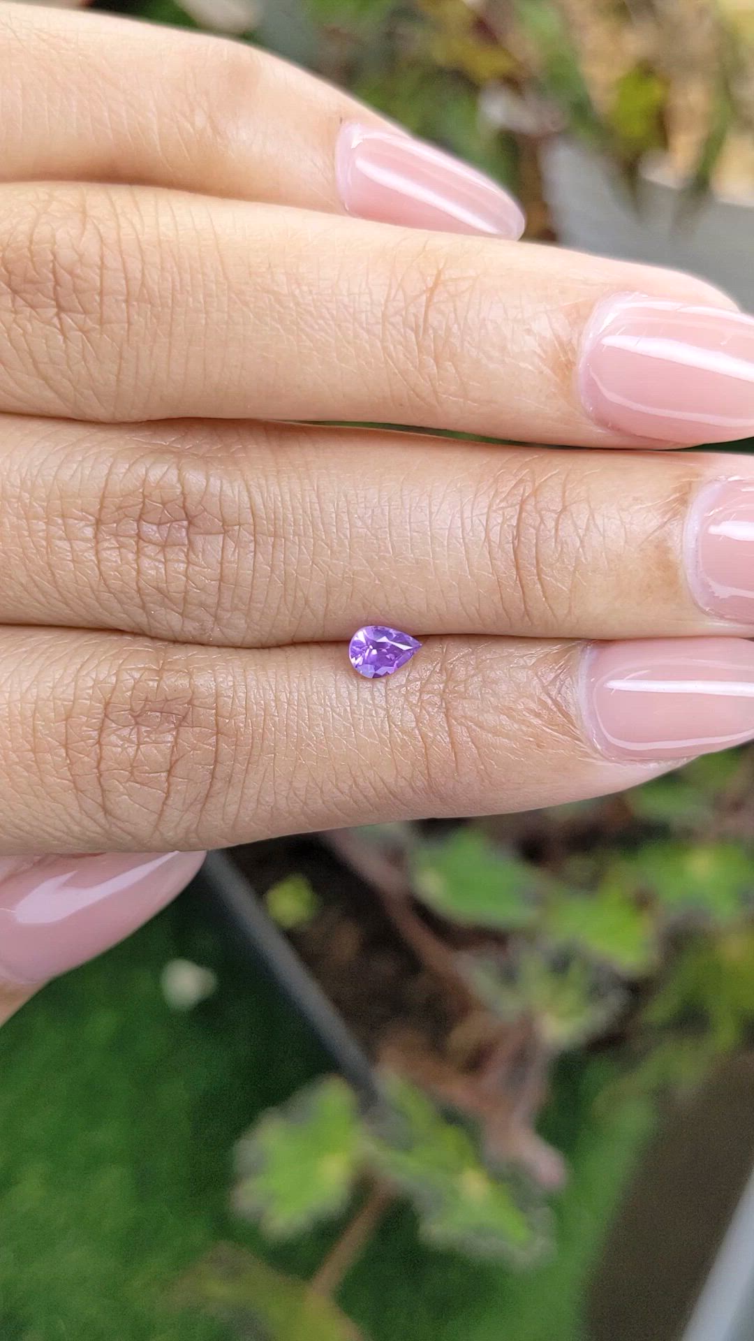 0.40 Ct. Pinkish Purple Sapphire from Ceylon (Sri Lanka) Size Video