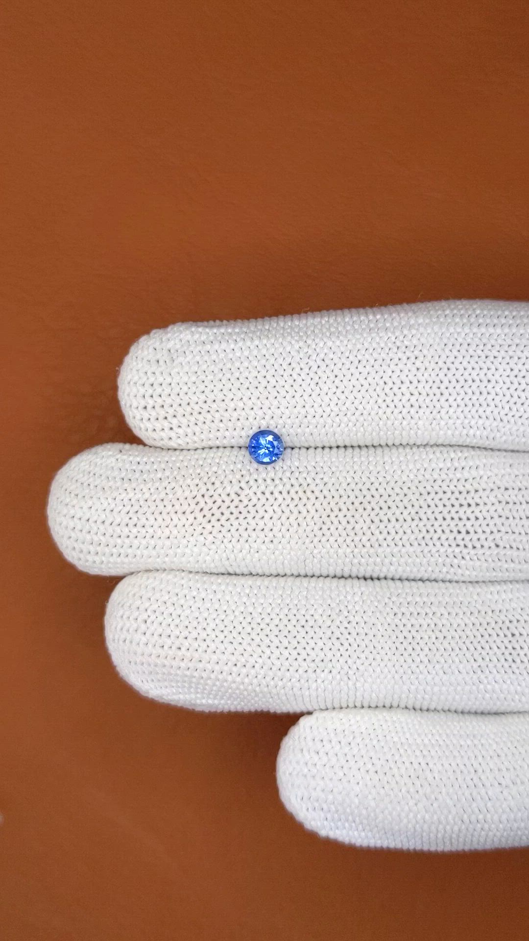 0.35 Ct. Blue Sapphire from Ceylon (Sri Lanka) Size Video