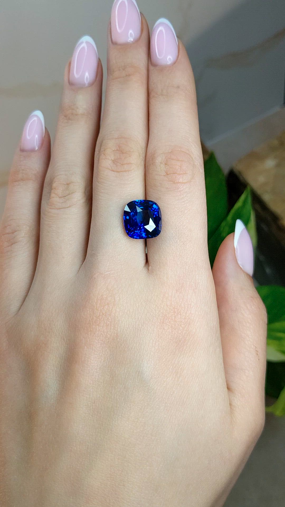 10.19 Ct. Blue Sapphire from Ceylon (Sri Lanka) Size Video