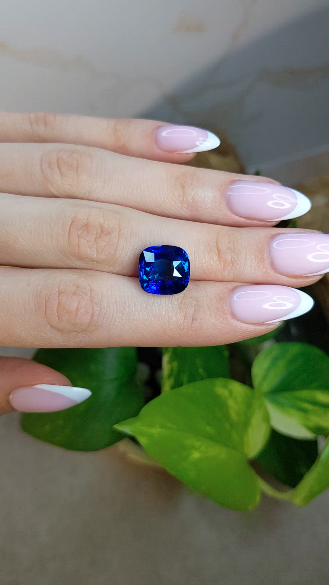 10.19 Ct. Blue Sapphire from Ceylon (Sri Lanka) Size Video