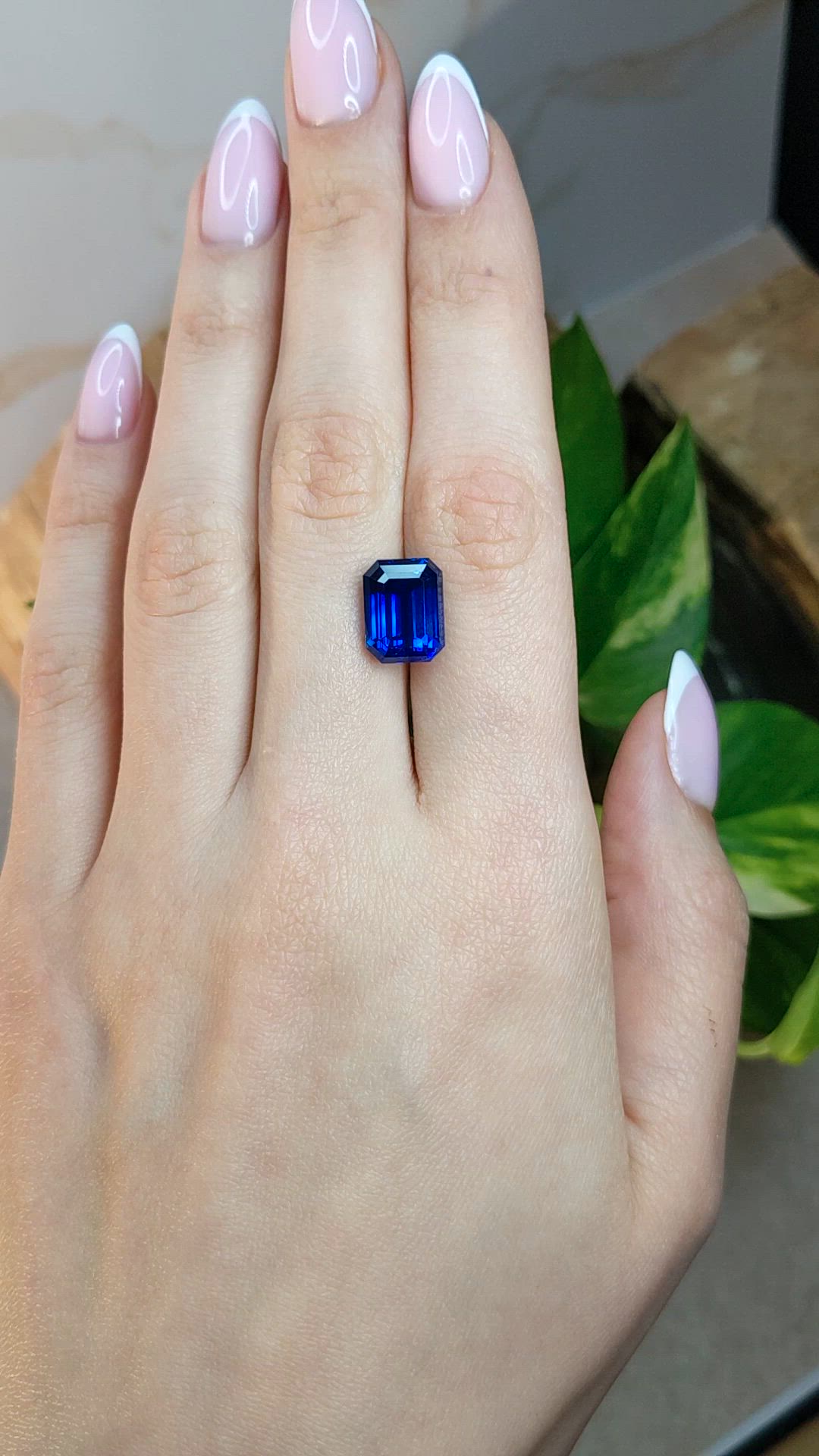 8.47 Ct. Blue Sapphire from Ceylon (Sri Lanka) Size Video