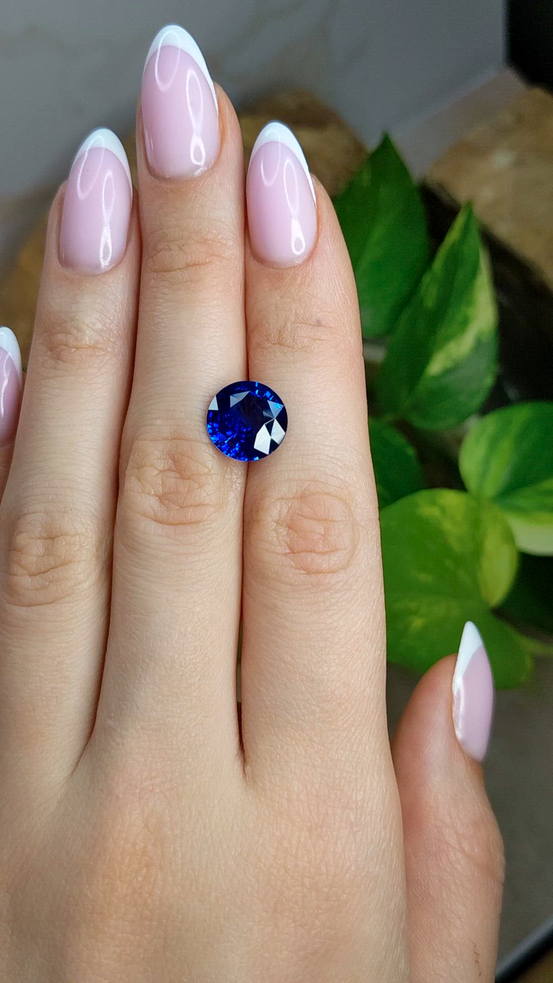 5.05 Ct. Blue Sapphire from Ceylon (Sri Lanka) Size Video
