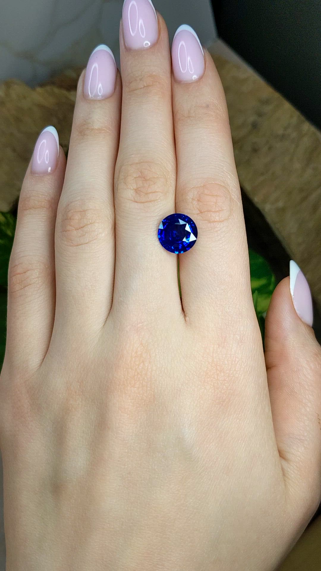 5.05 Ct. Blue Sapphire from Ceylon (Sri Lanka) Size Video