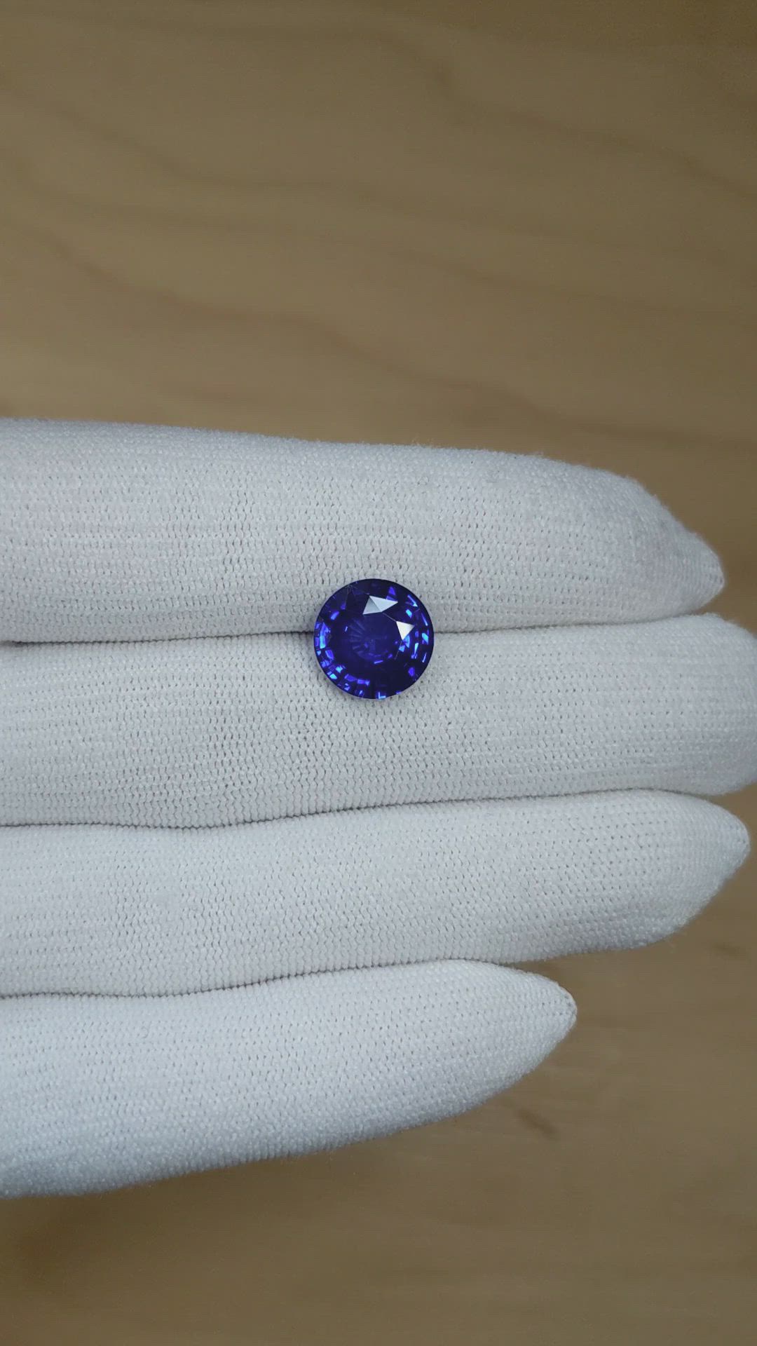 5.05 Ct. Blue Sapphire from Ceylon (Sri Lanka) Size Video