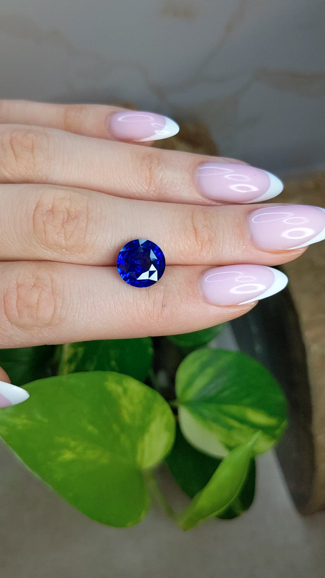 5.05 Ct. Blue Sapphire from Ceylon (Sri Lanka) Size Video