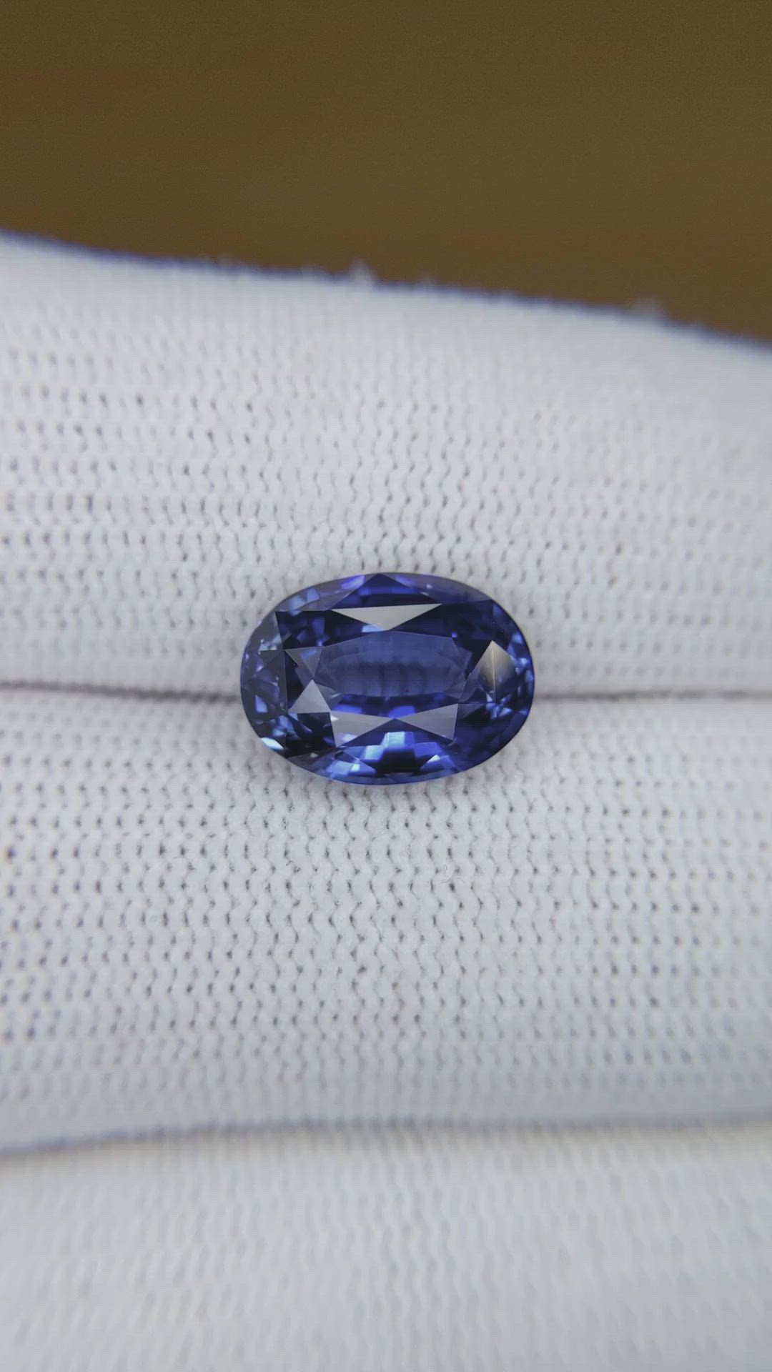 5.02 Ct. Blue Sapphire from Ceylon (Sri Lanka) Size Video