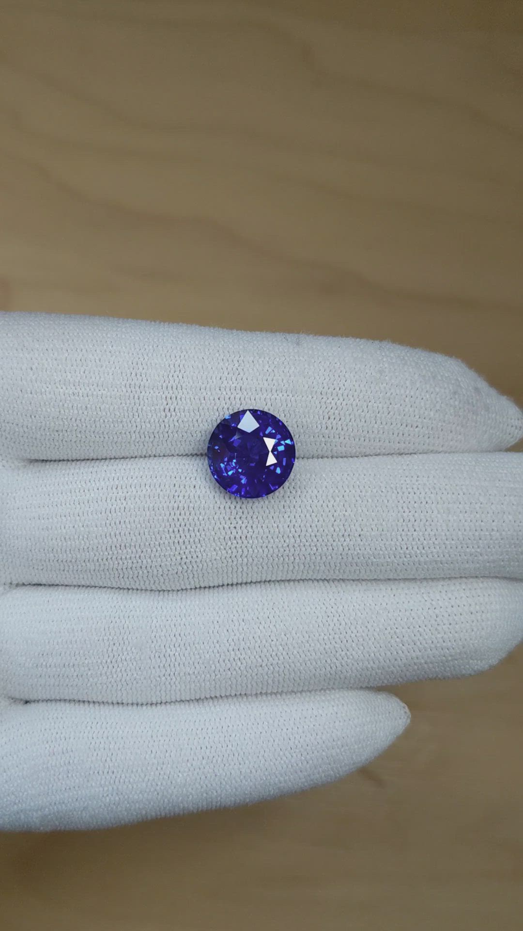 8.50 Ct. Blue Sapphire from Ceylon (Sri Lanka) Size Video